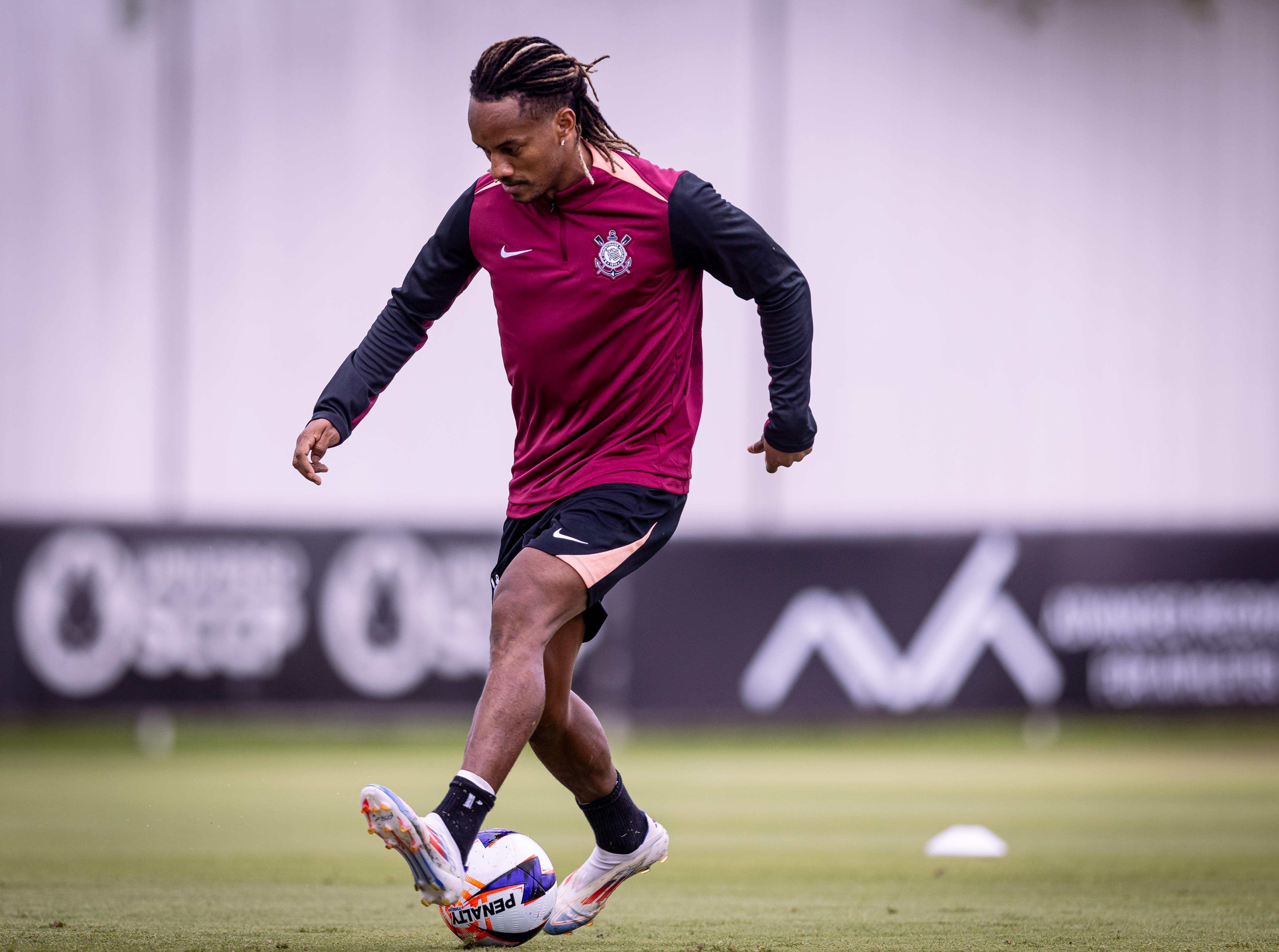 Corinthians intensifica preparação: fotos revelam detalhes do treino desta segunda-feira