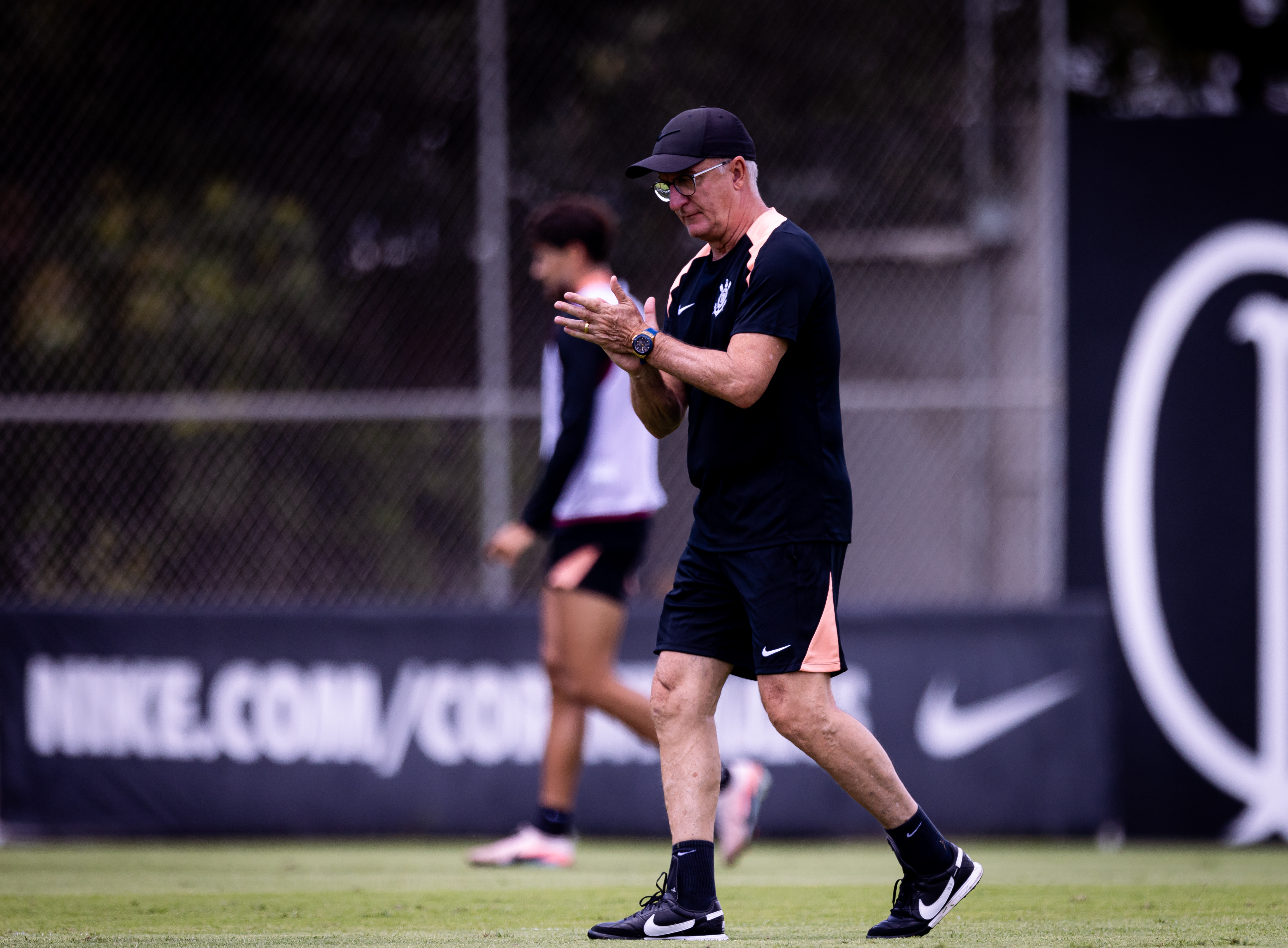 Corinthians intensifica preparação e abre portas para novidades em treino desta terça-feira