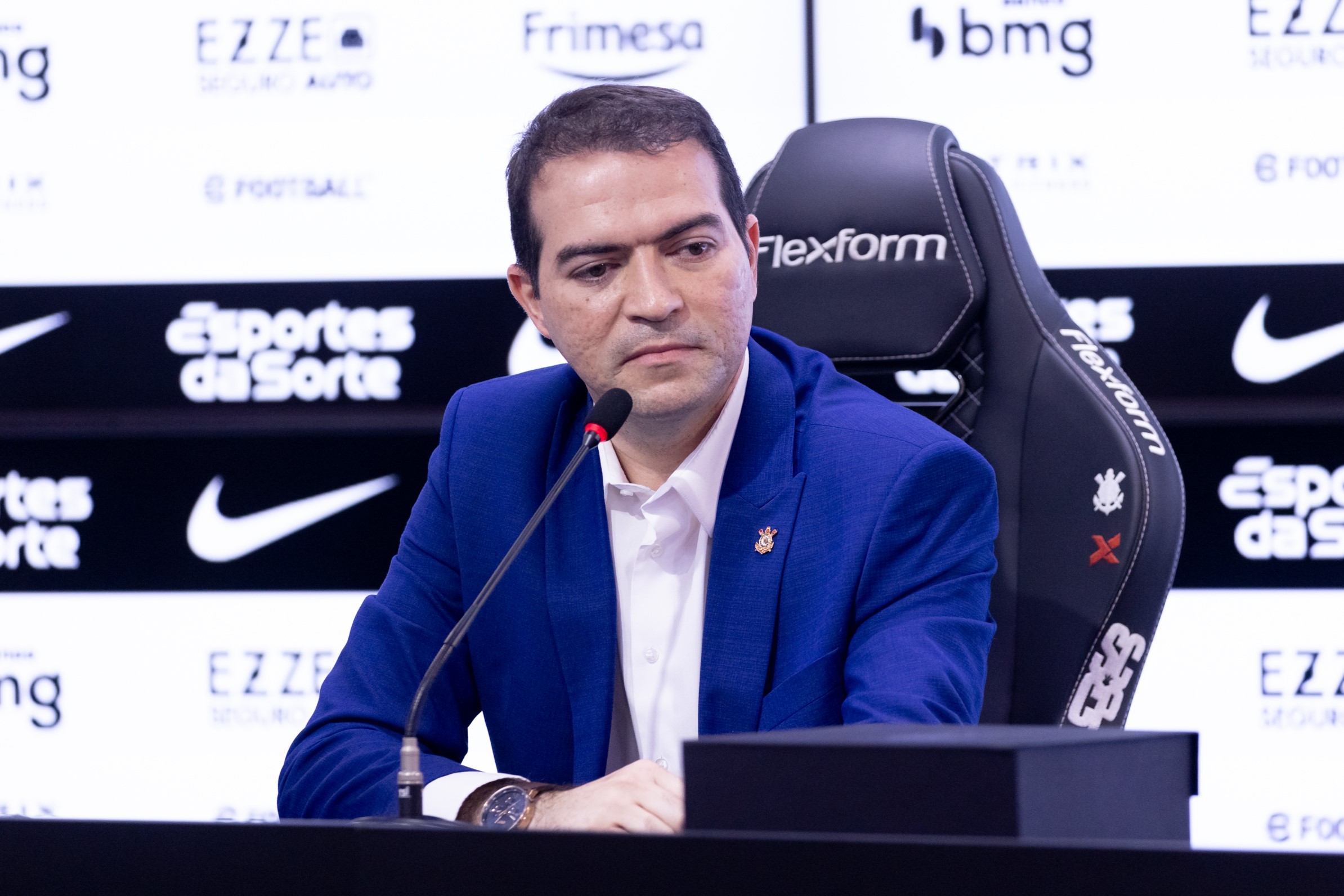 Paz se distancia da política corintiana e comenta a possível chegada da SAF ao Timão