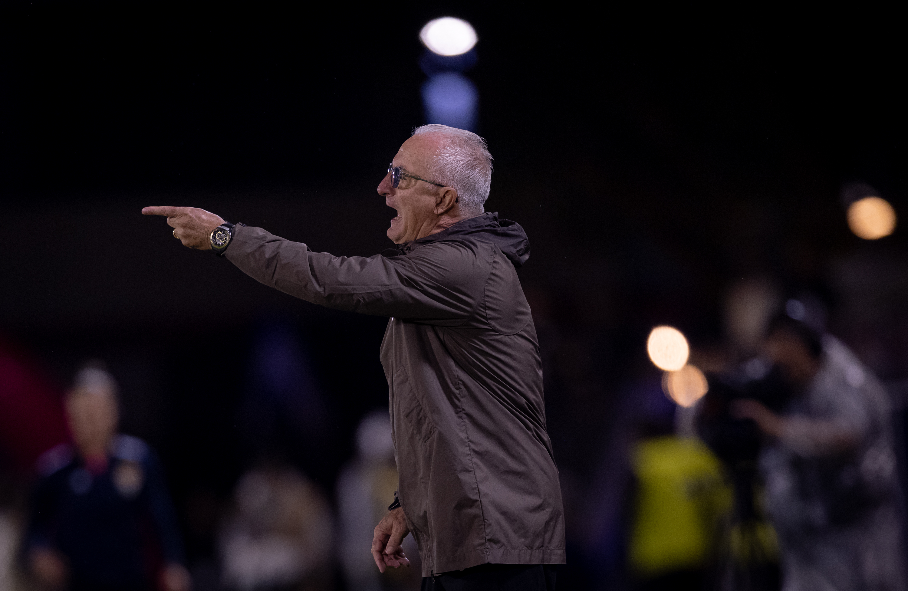Corinthians Celebrates Well-Deserved Victory; Dorival Anuncia Retorno de Memphis Contra o Bahia