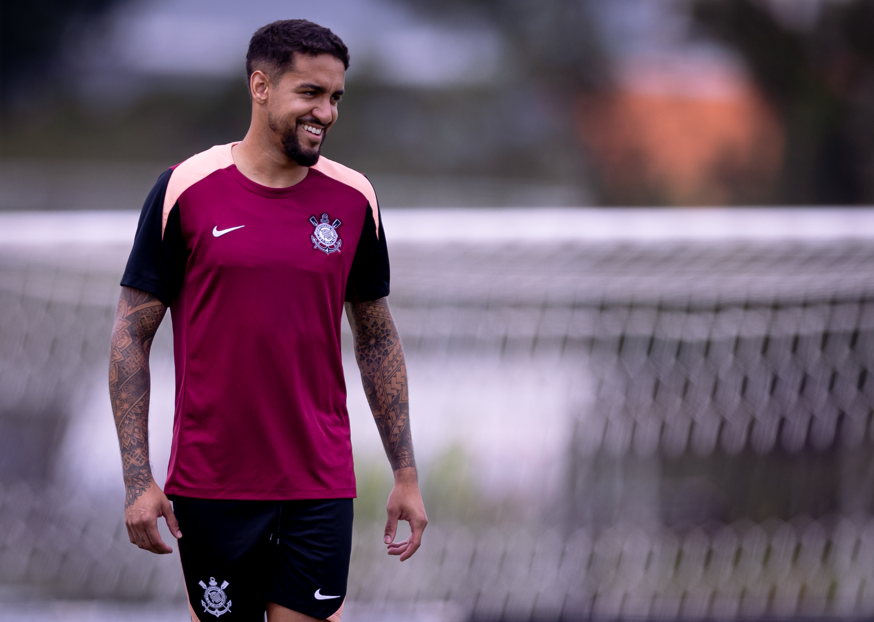 Matheus Pereira retorna ao Corinthians, enquanto Matheus Bidu projeta o clássico decisivo