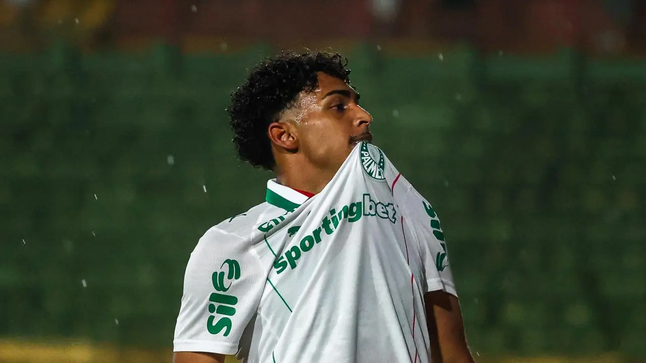 Rumo a rival? Atlético-MG prepara proposta milionária por joia do Palmeiras