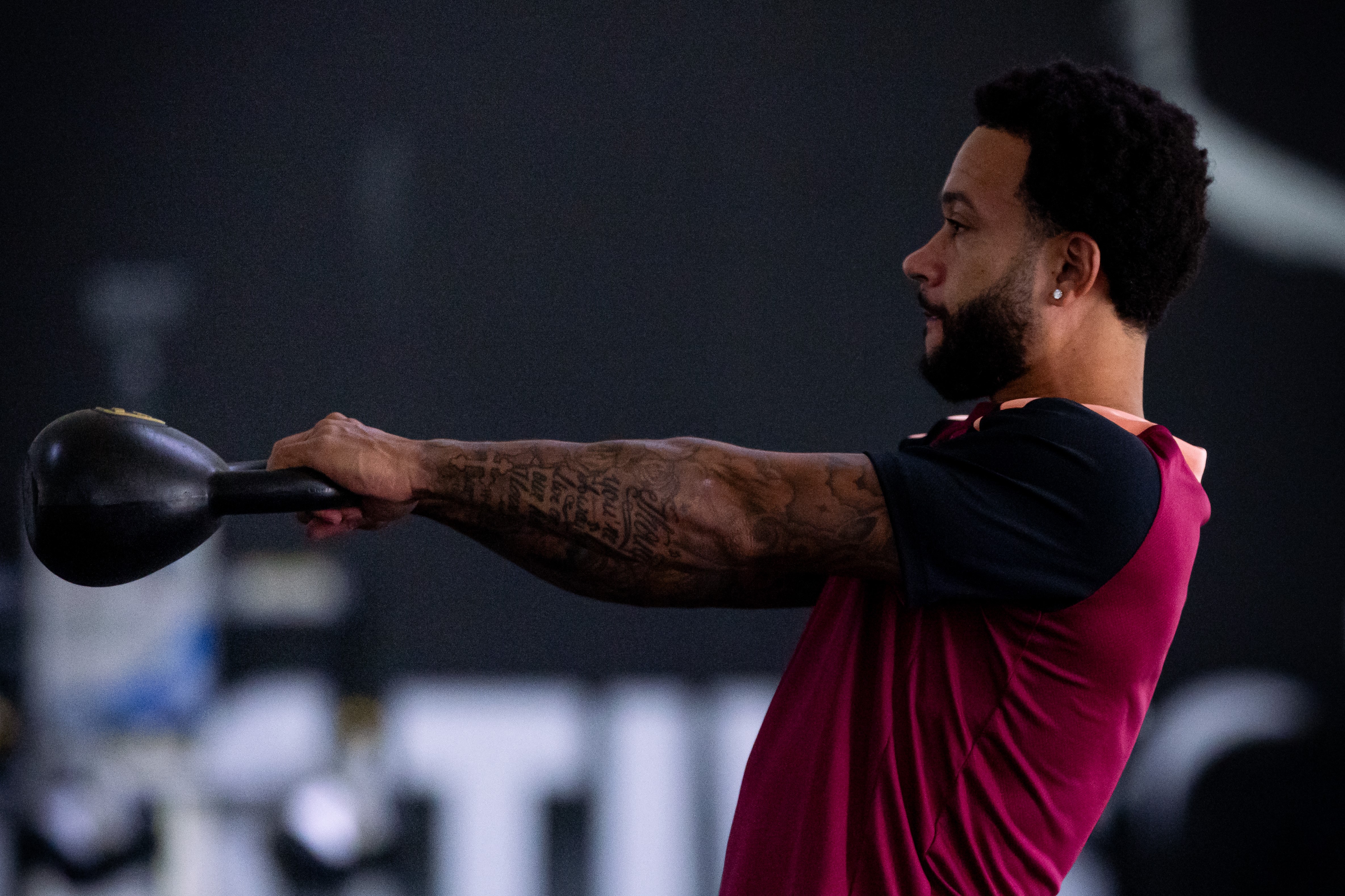 Possíveis desfalques: Memphis e Raniele viram dúvida no Corinthians para clássico contra o São Paulo