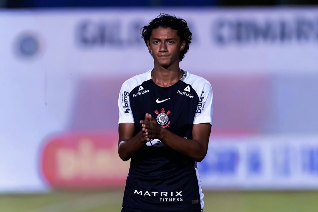 Corinthians prepara jovem talento para a vaga deixada por Tchoca