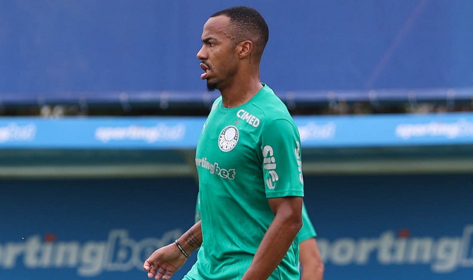 Marlon Freitas assume a 17 e vira peça-chave no Palmeiras