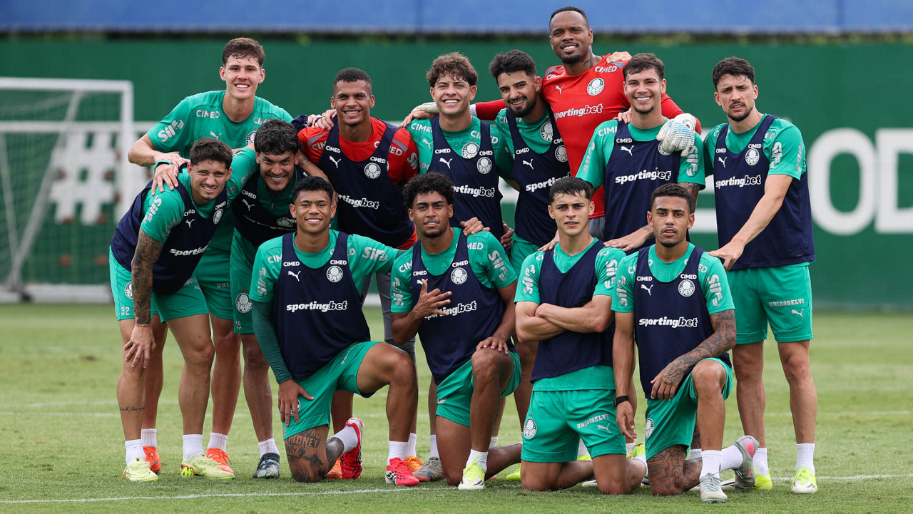 Palmeiras intensifica treinos táticos e poderá contar com novo reforço contra o Vitória; confira a provável escalação