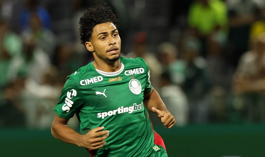 Palmeiras rejeita proposta saudita por joia mas mantém possibilidades de negociação em aberto