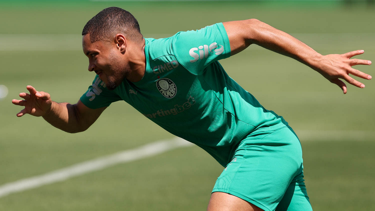 Vitor Roque tenta desencantar em duelo decisivo do Paulista