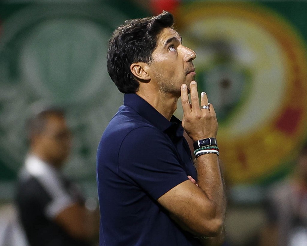 Abel critica nova acusação de racismo contra Vini: 