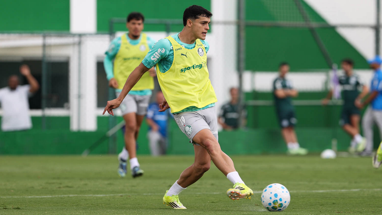Sosa enaltece desenvolvimento pessoal e destaca evolução do Palmeiras na temporada