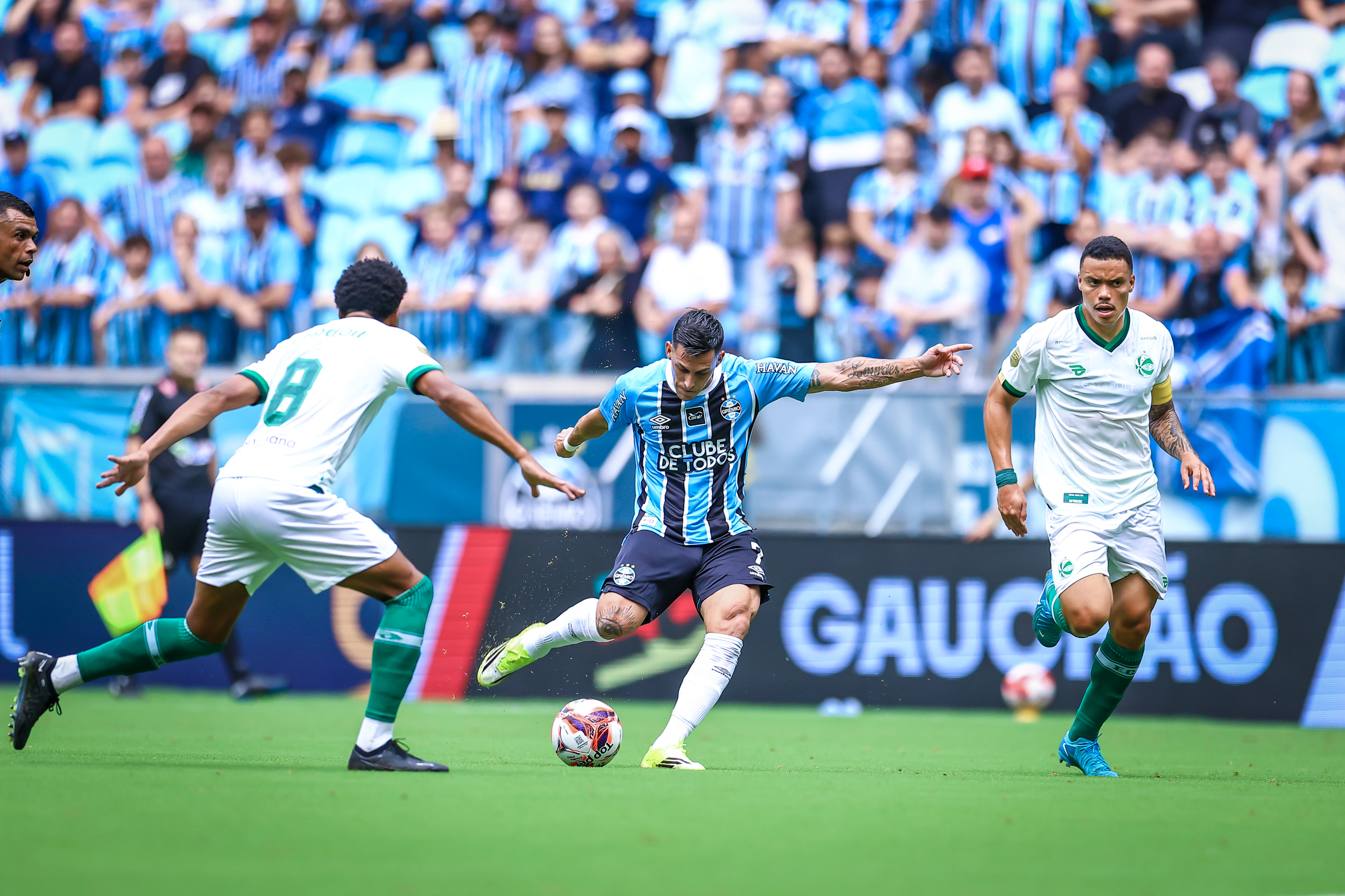 Confronto de Gigantes: Juventude e Grêmio se Enfrentam pelo Campeonato Gaúcho - Veja as Prováveis Escalações e Onde Assistir