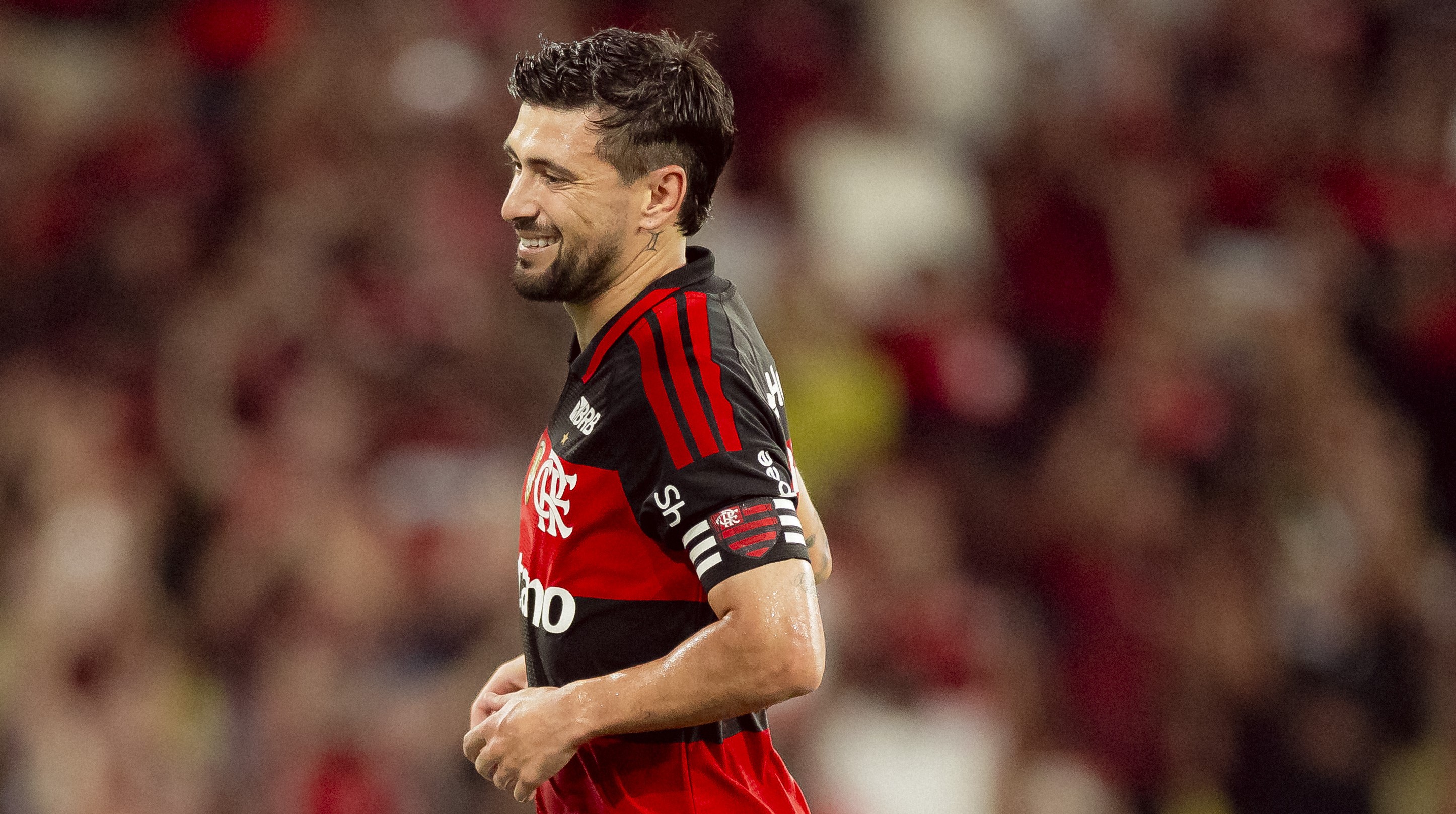 Arrascaeta Alcança a Marca Histórica de 100 Gols pelo Flamengo
