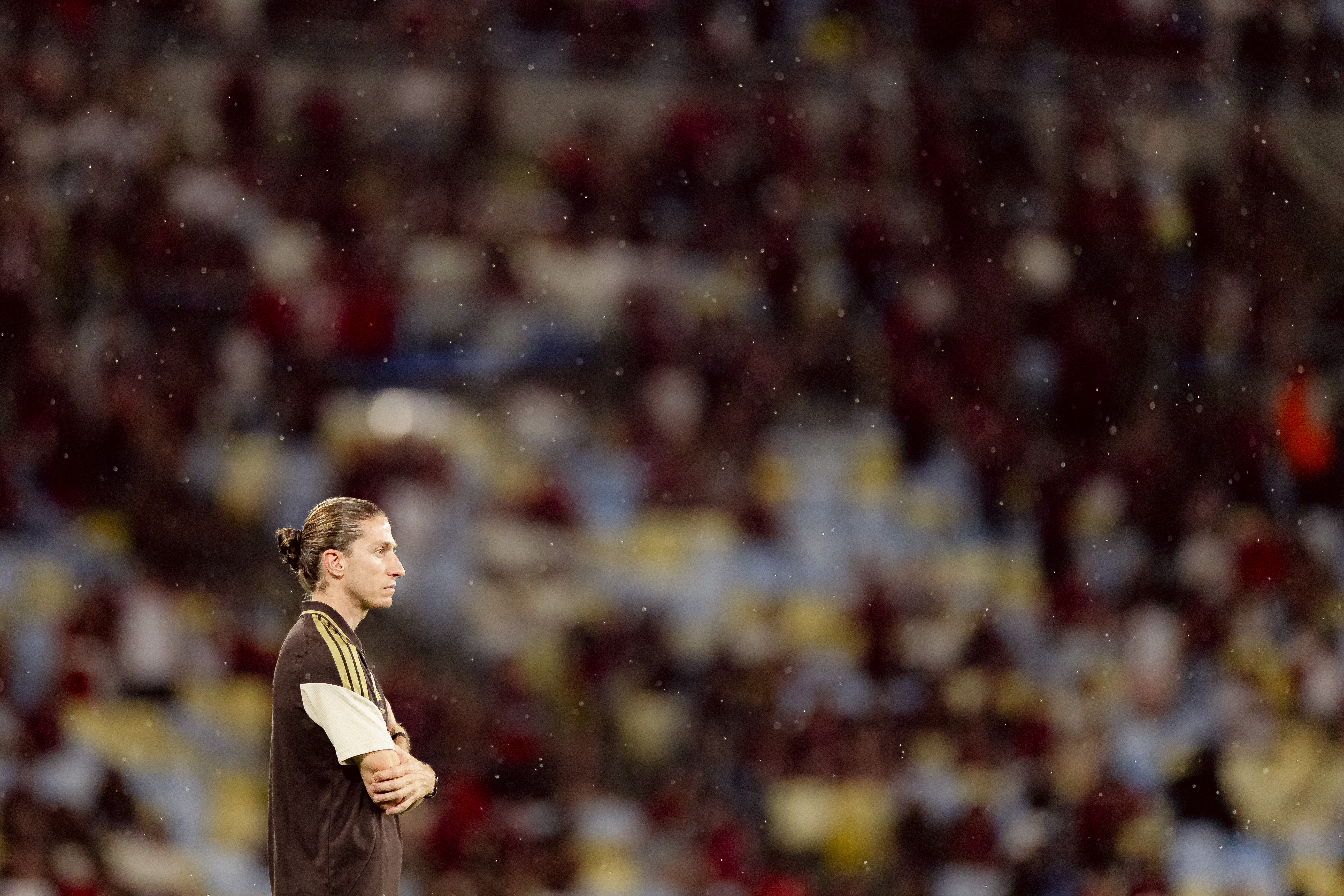 Filipe Luís destaca superioridade do Flamengo na final, apesar do vice