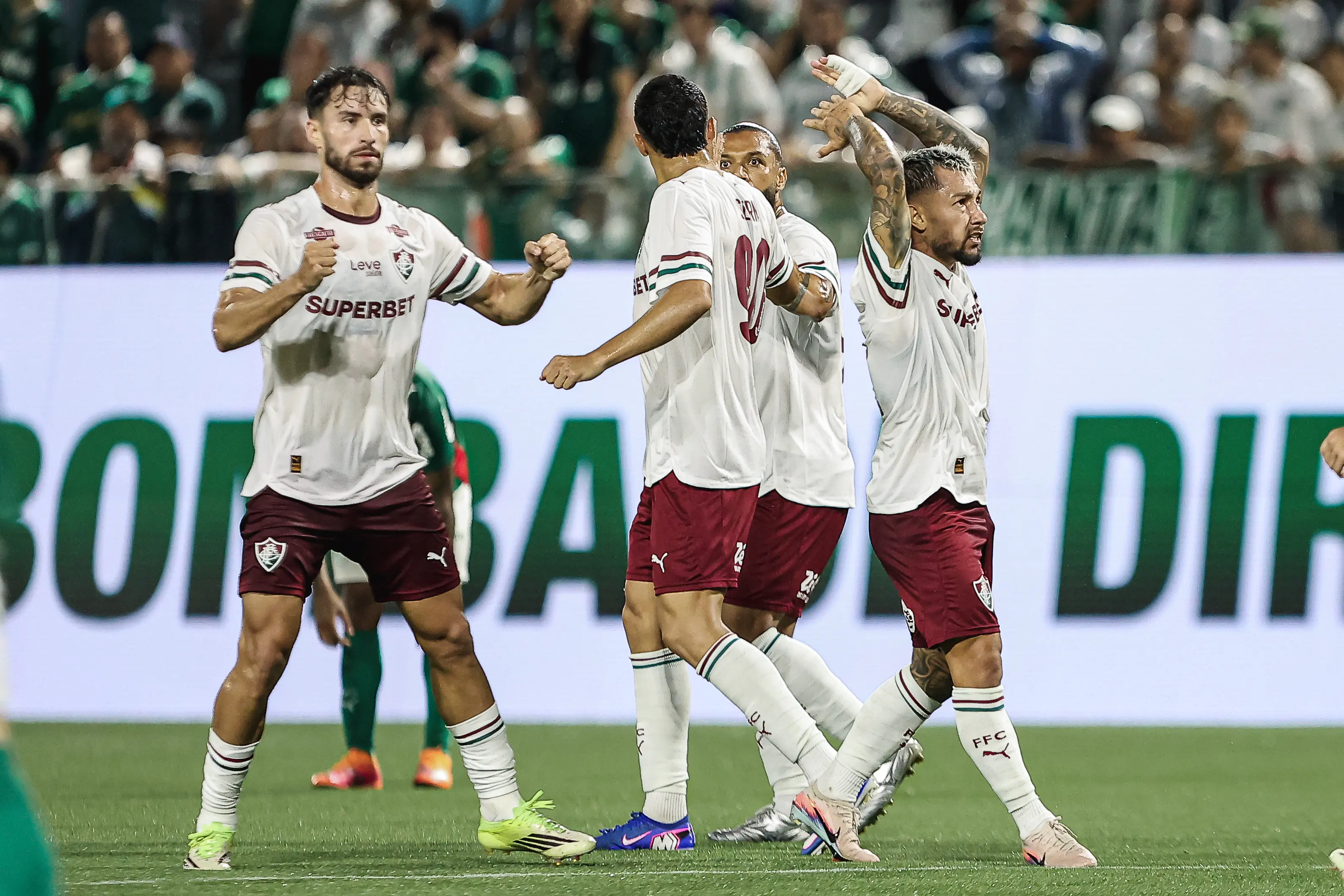 Fluminense busca vaga na final do Carioca contra Vasco em clima de crise no Maracanã