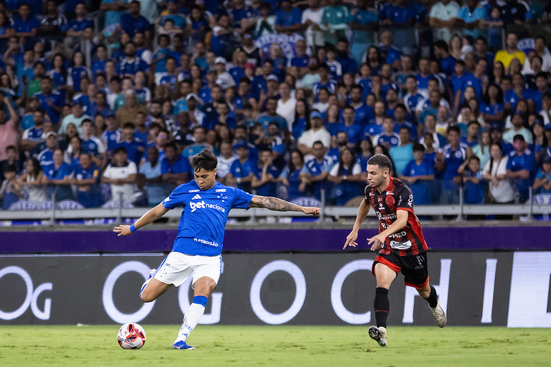 Cruzeiro garante classificação à final do Mineiro com gol nos minutos finais contra o Pouso Alegre