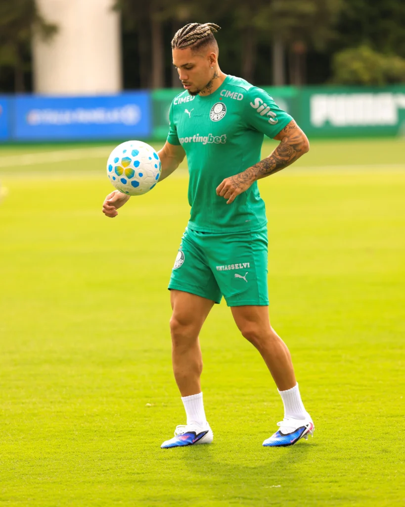 Palmeiras Intensifica Treinos em Busca da Vitória Contra o Internacional