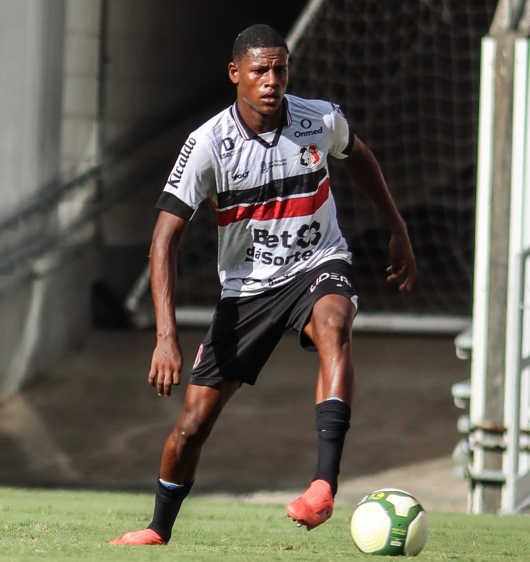 Corinthians Anuncia Empréstimo de Zagueiro Promissor da Base do Santa Cruz