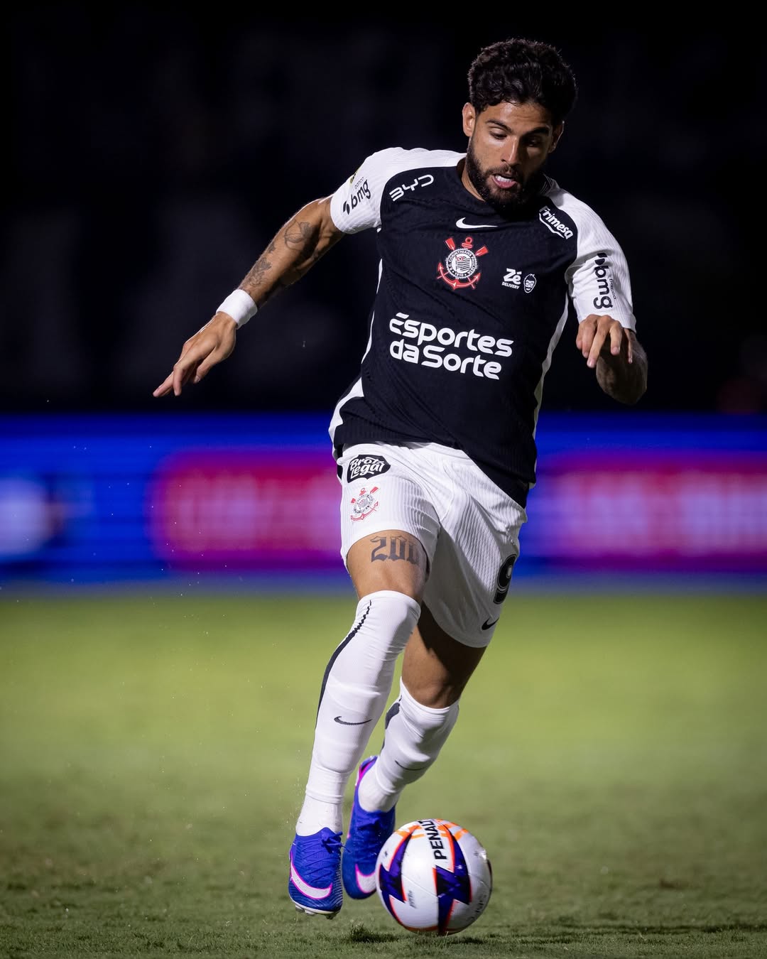 Lesão de Yuri Alberto Intensifica Concorrência por Posição no Ataque do Corinthians