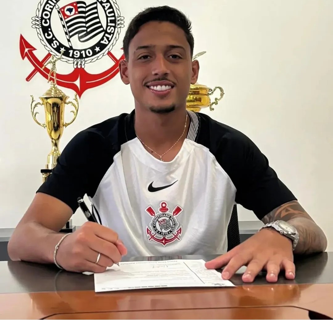 Corinthians Fortalece sua Base com a Contratação de Quatro Novos Talentos