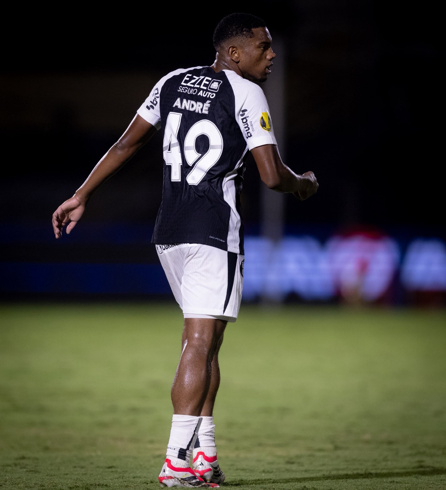 Ascensão de André: Da Base à Titularidade no Corinthians