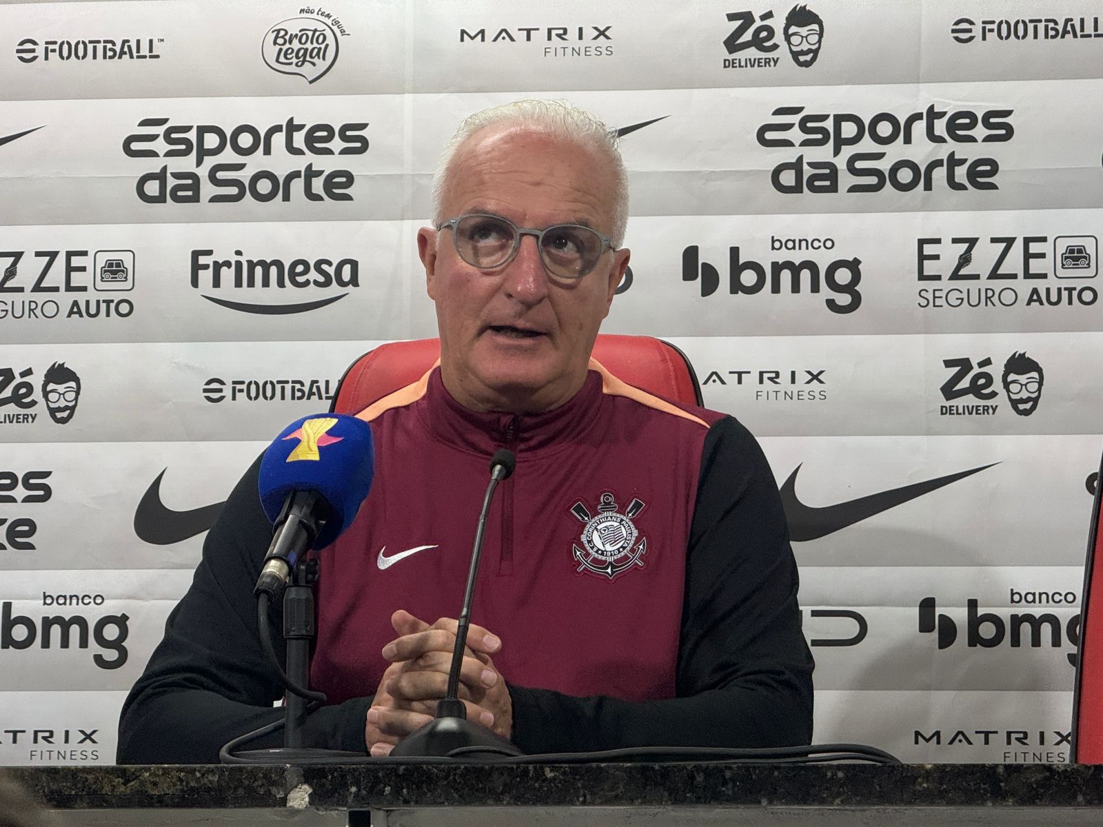 Hugo se Destaca em Jogo Difícil: Dorival Reconhece Desempenho do Corinthians