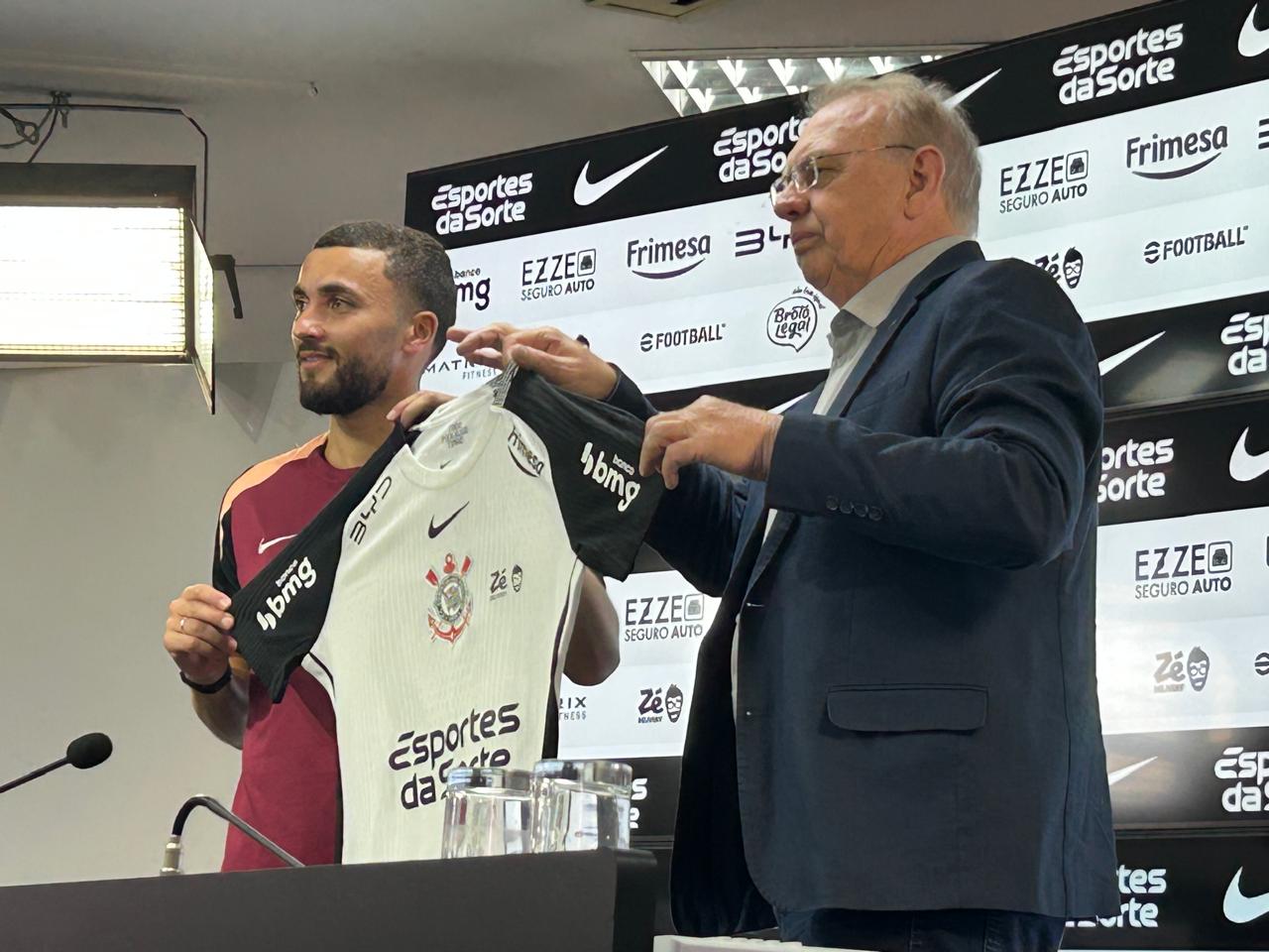 Labyad Confirma Diálogo com Memphis e Define Expectativa para Estreia no Corinthians
