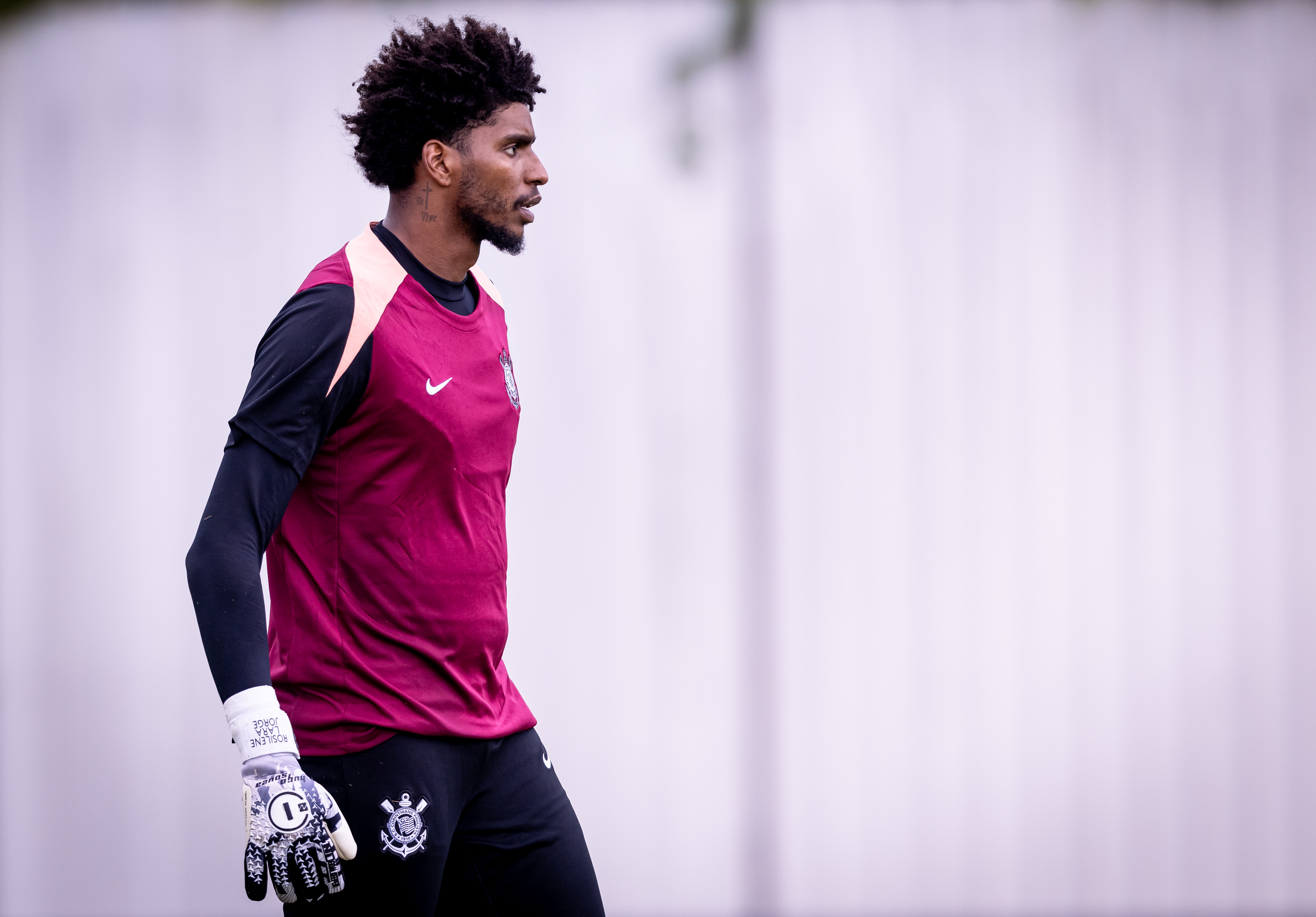 VAI PEGAR FOGO! Hugo enfatiza rivalidade no Derby e exalta intensidade do Corinthians no duelo