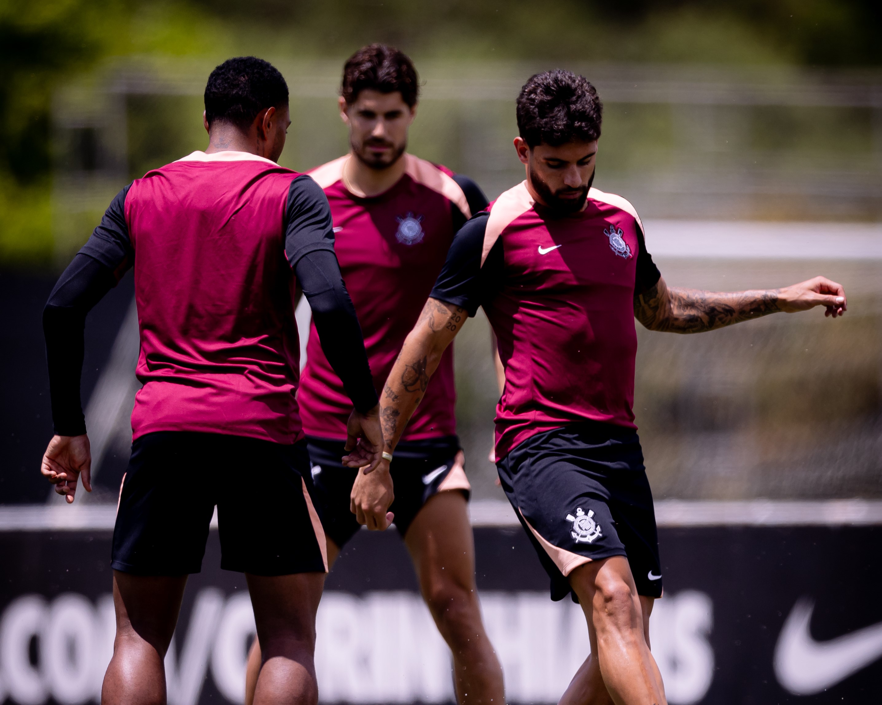 Corinthians em Busca de Substituto para Yuri Alberto e Apostando em Novas Oportunidades para Pedro Raul