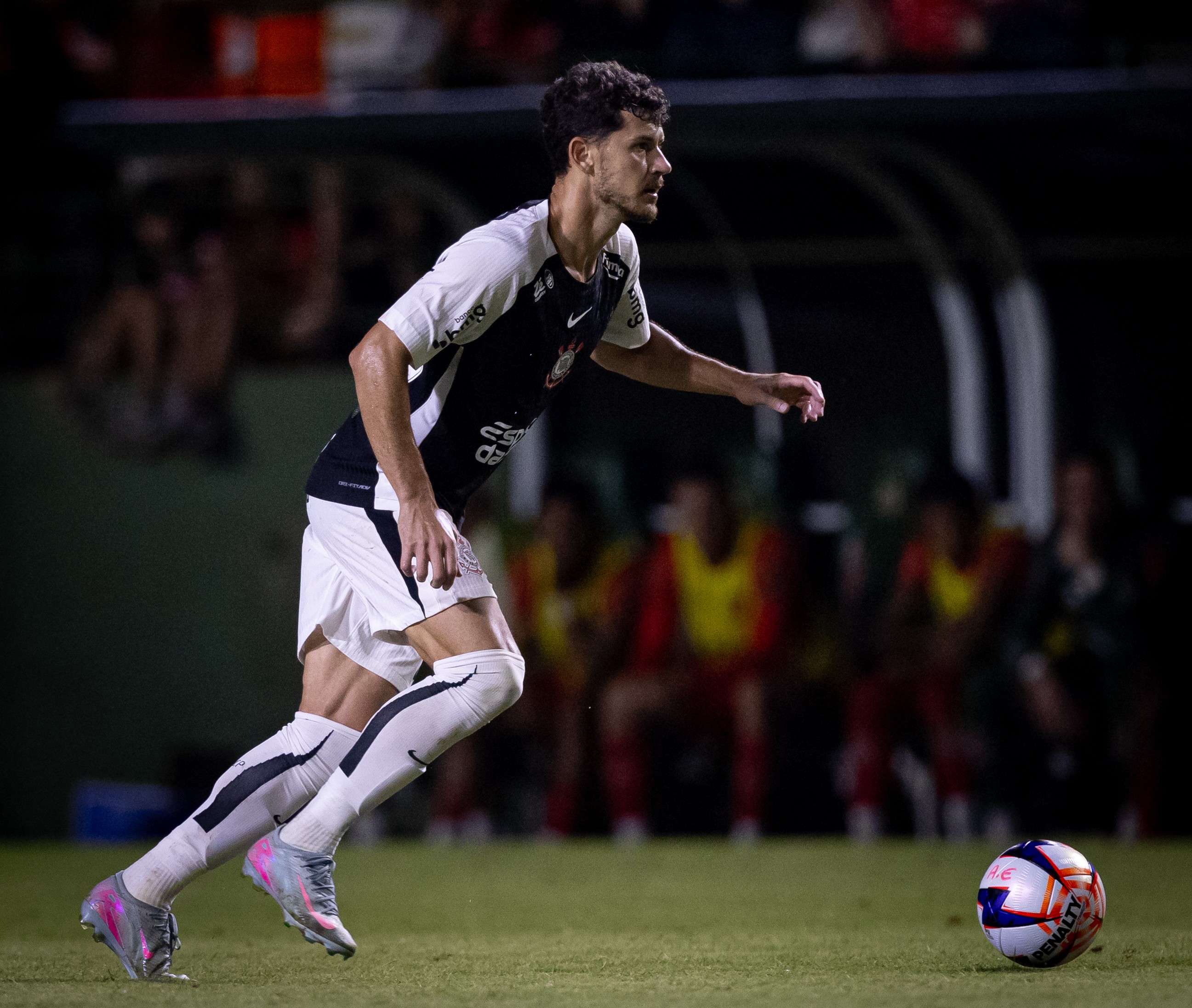 Corinthians Pode Apostar em Cacá e Hugo em Jogo Decisivo contra o Capivariano