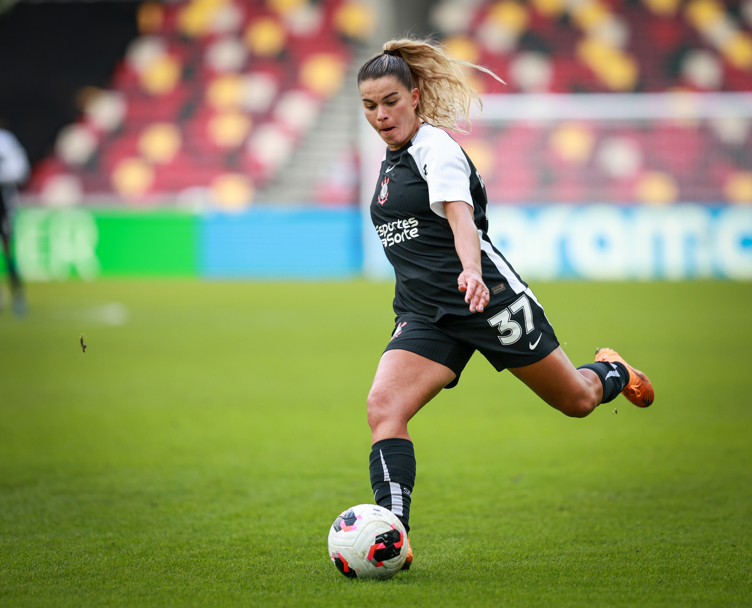 Atlético-MG e Corinthians se enfrentam em duelo decisivo do Brasileiro Feminino; confira as prováveis escalações e onde assistir