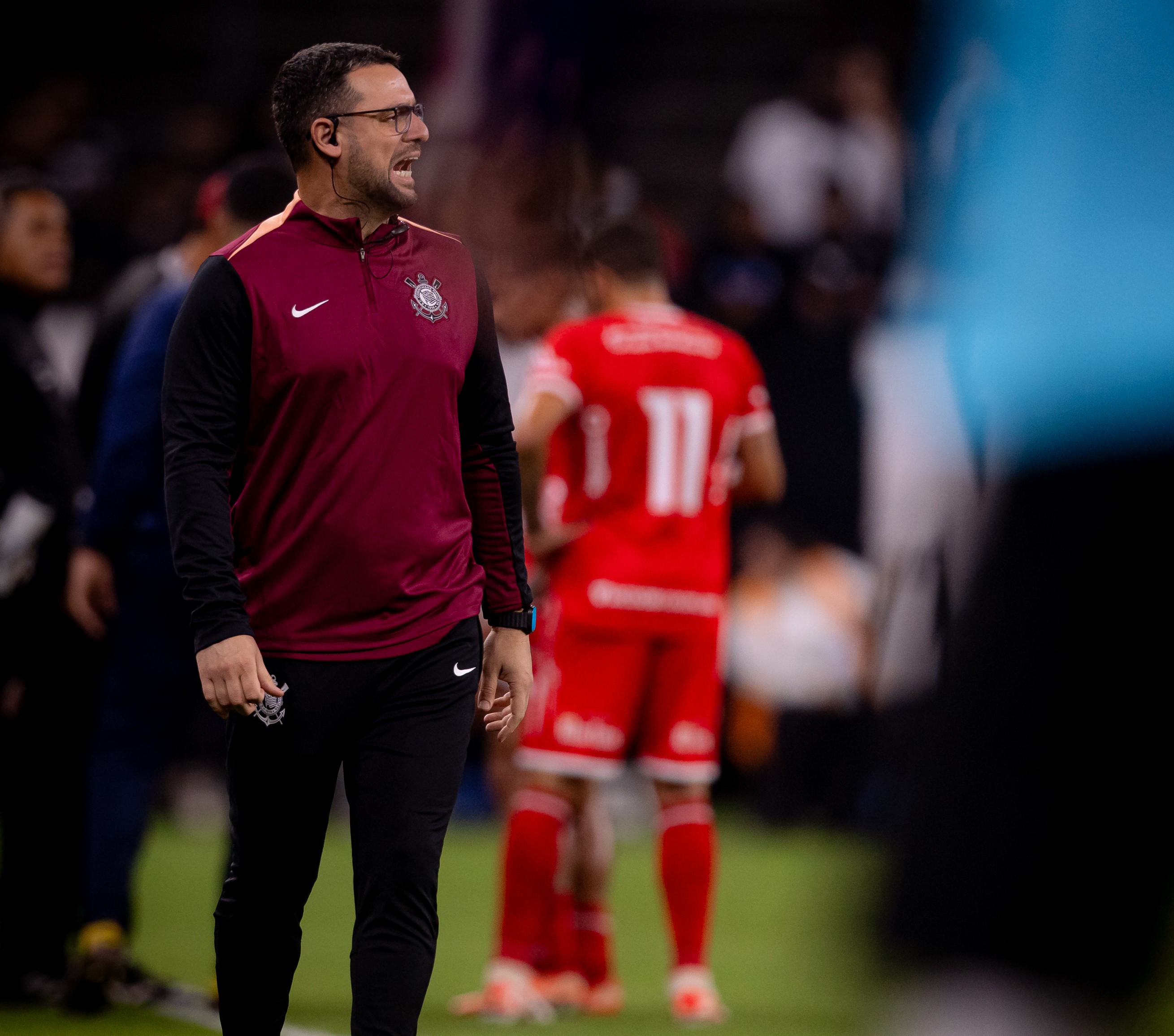 Auxiliar do Corinthians Contesta Na Súmula Árbitra e Defende: 