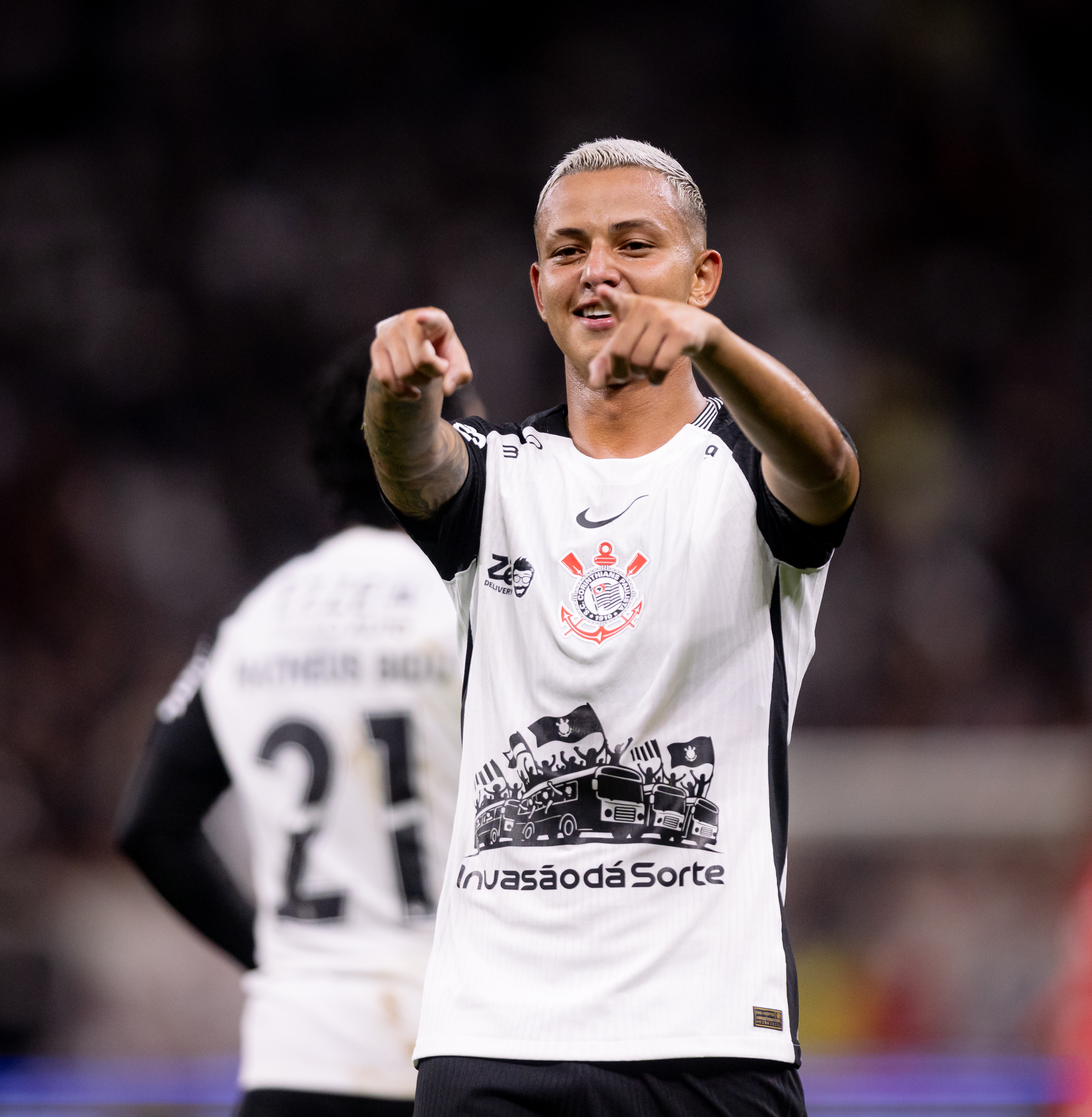 Corinthians Explora Base em Busca de Novos Reforços para o Elenco