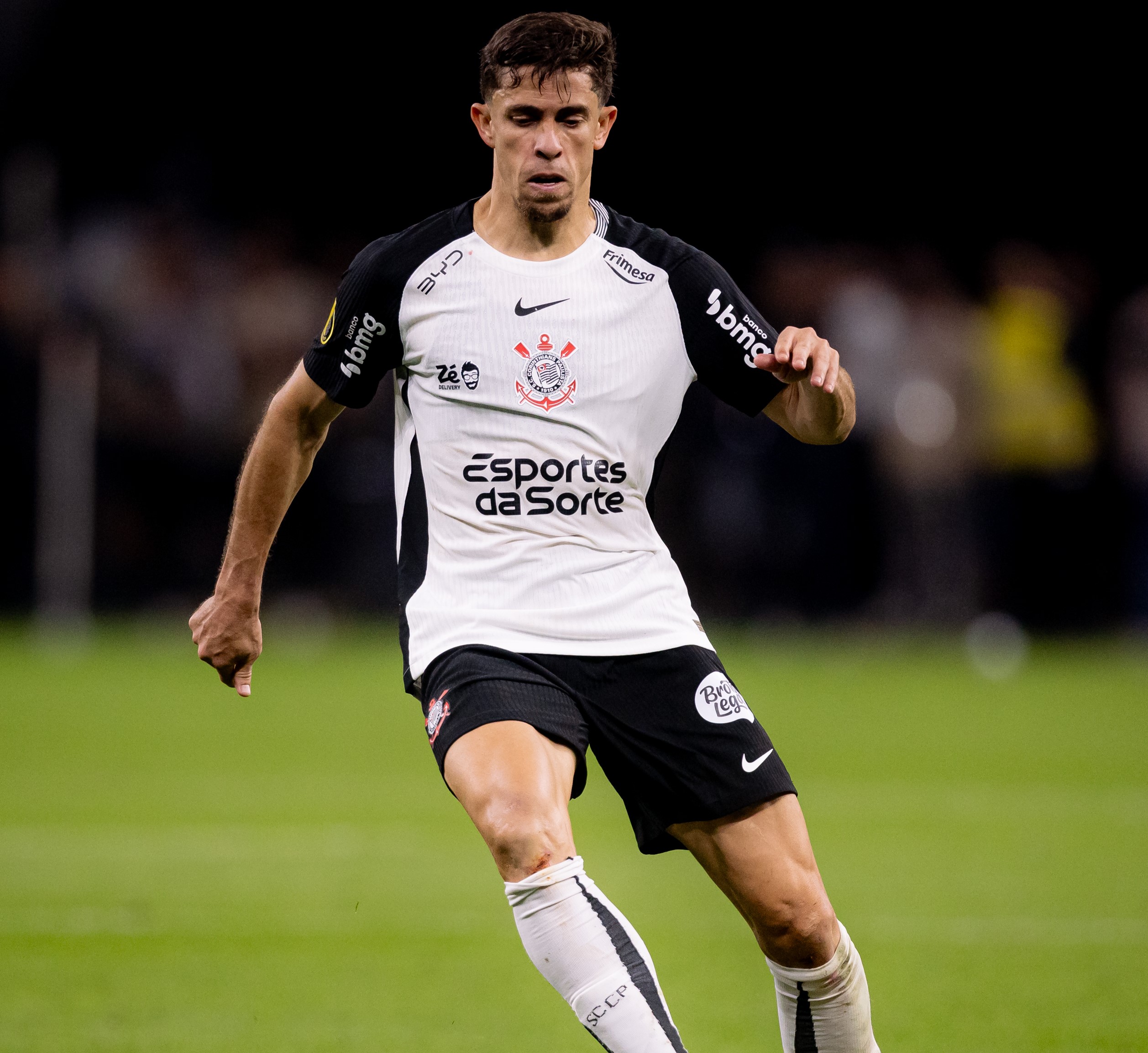 Gabriel Paulista assume protagonismo na zaga do Corinthians