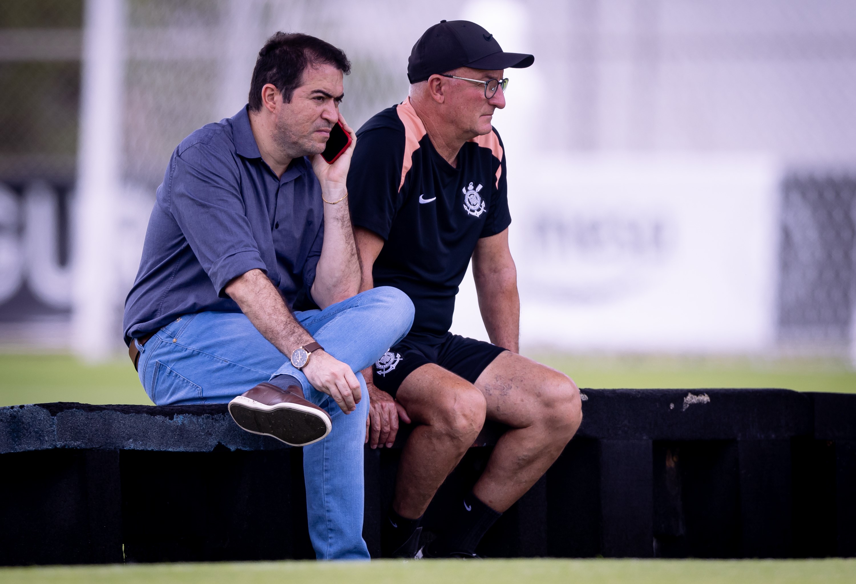 Corinthians Intensifica Busca por Novo Atacante: Análise e Estratégia em Foco