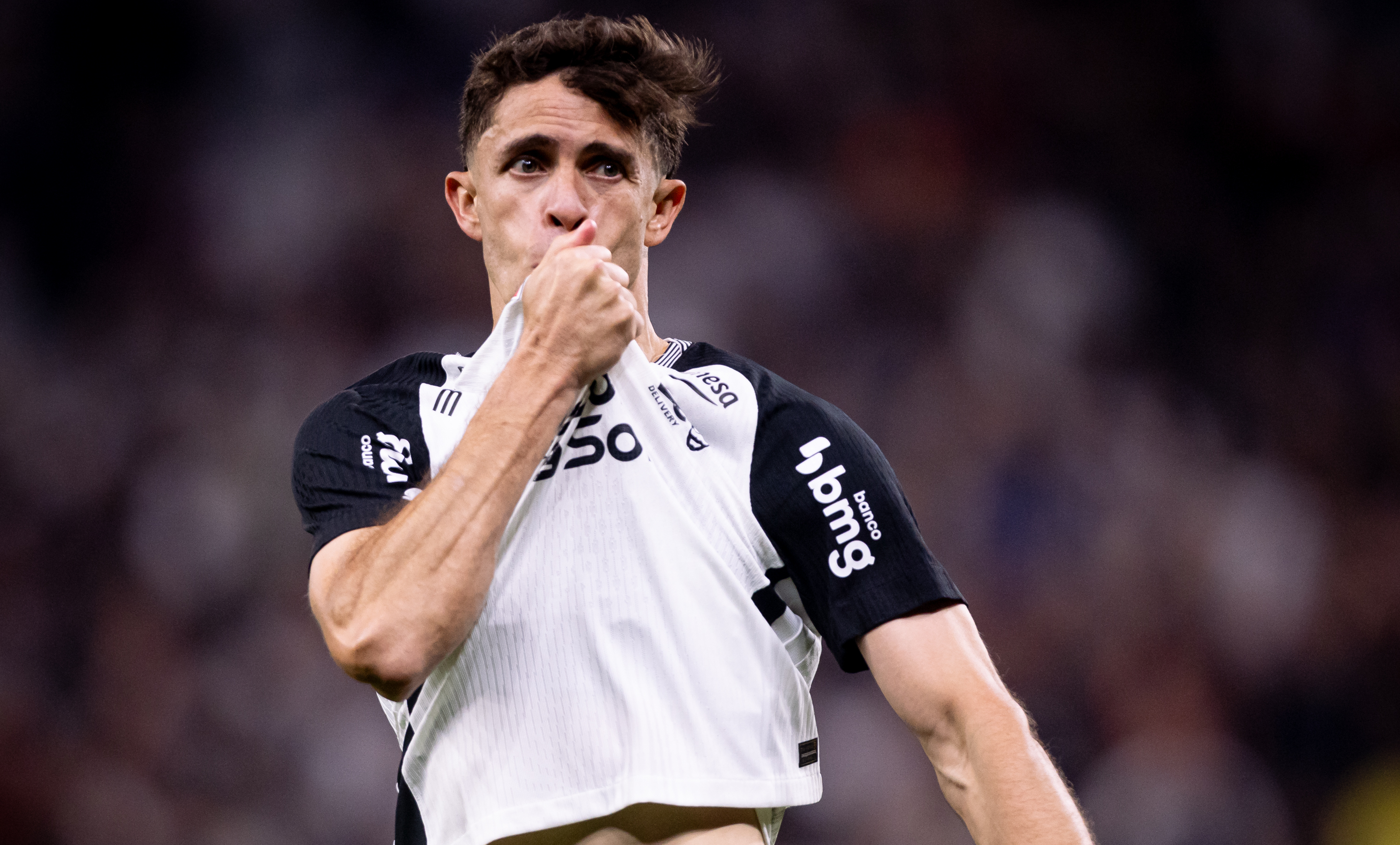 Gabriel Paulista em Grande Fase no Corinthians: Artilheiro em Alta Após Retorno da Europa