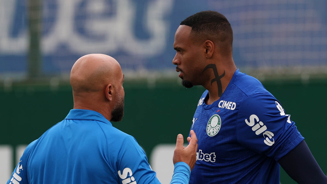 Carlos Miguel avisa Palmeiras para manter foco e humildade para a decisão