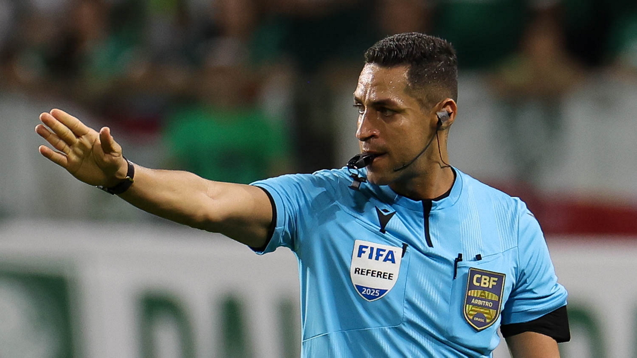 Paz reivindica revisão de arbitragem e solicita afastamento de árbitro em jogos do Corinthians