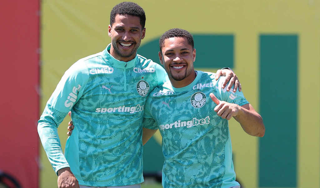 Vitor Roque e Murilo treinam e devem reforçar o Palmeiras contra o Botafogo