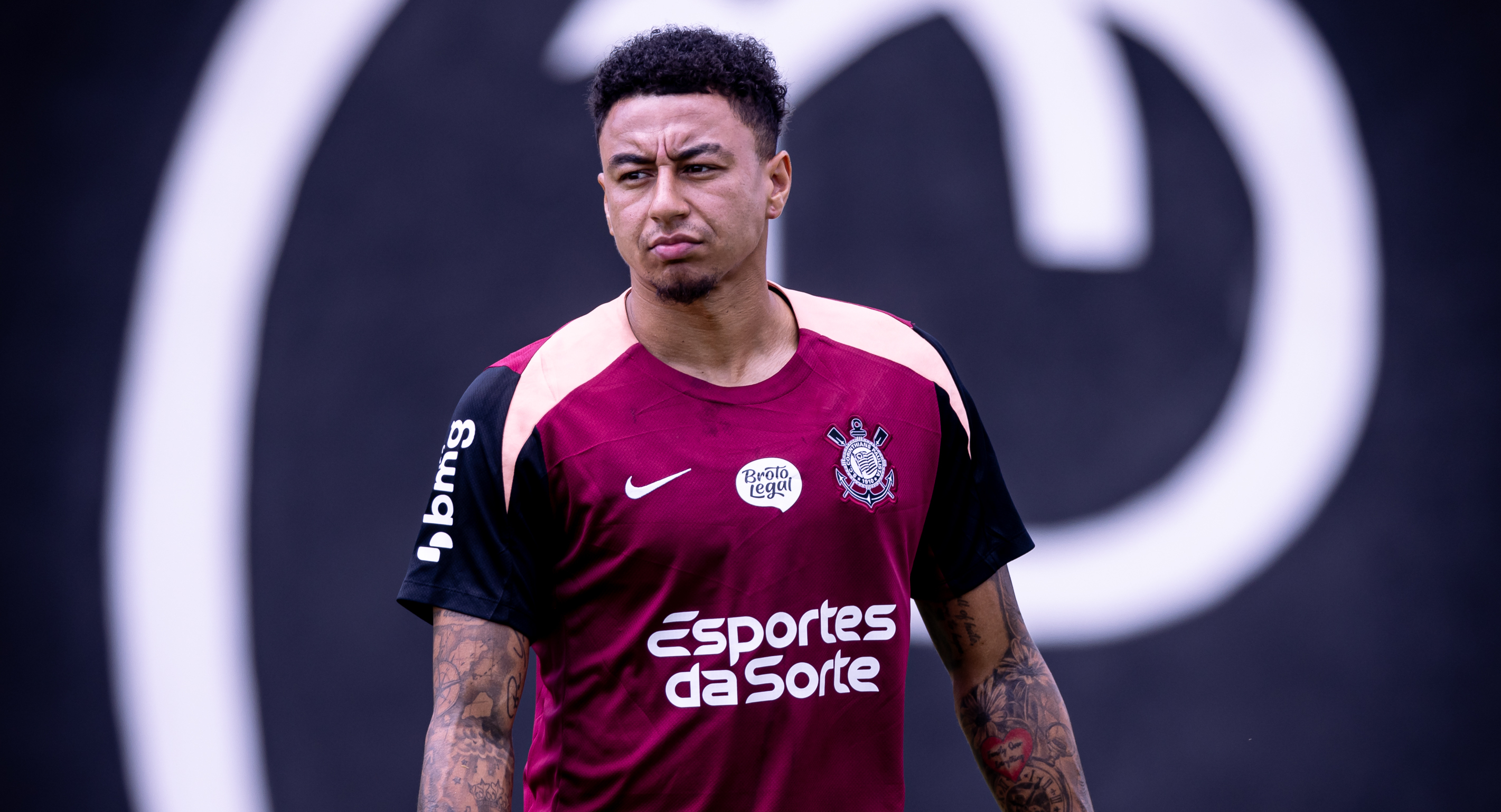 Corinthians fecha contrato com Jesse Lingard e reforça ataque para a temporada