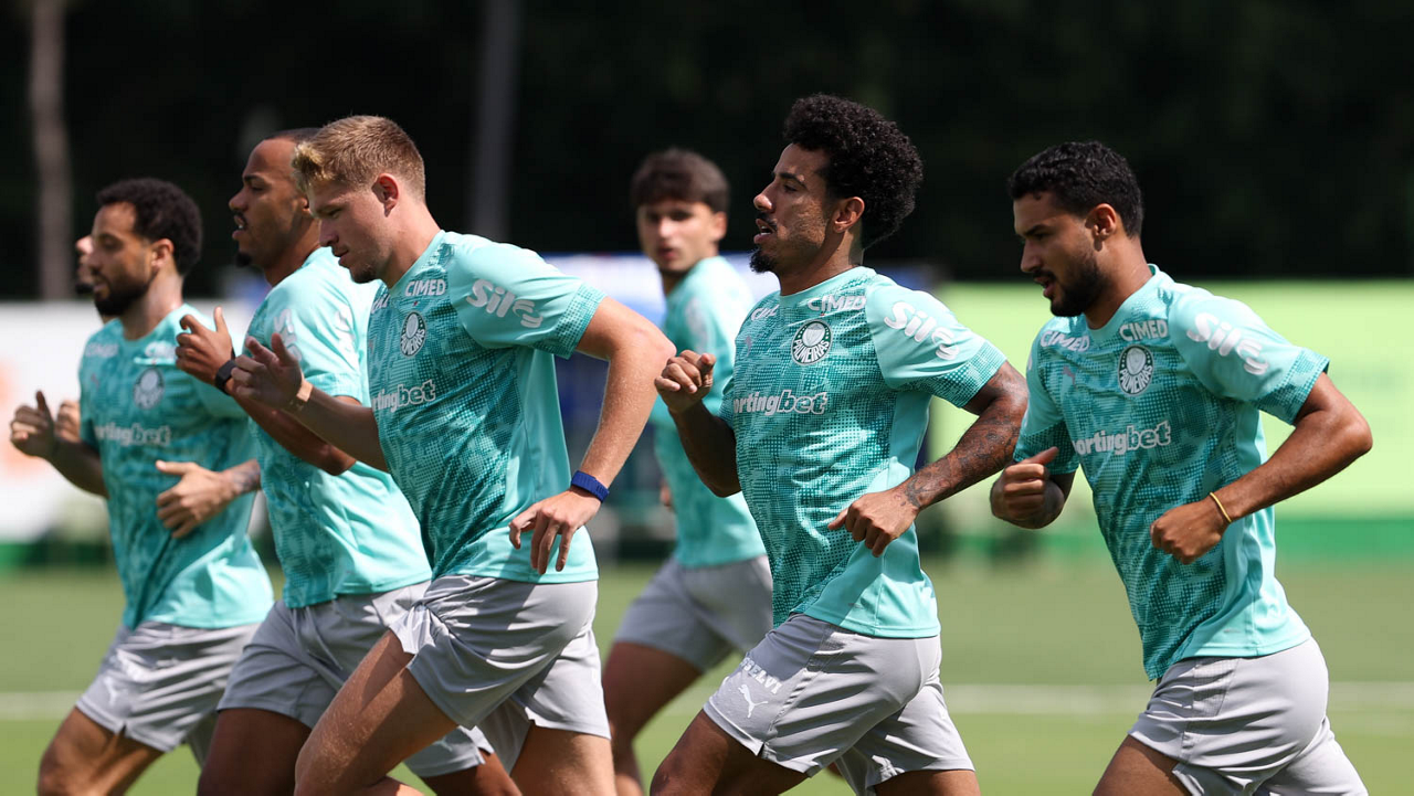 Palmeiras Intensifica Preparação com Atividades Técnicas; Vitor Roque Progride em Treino Individualizado