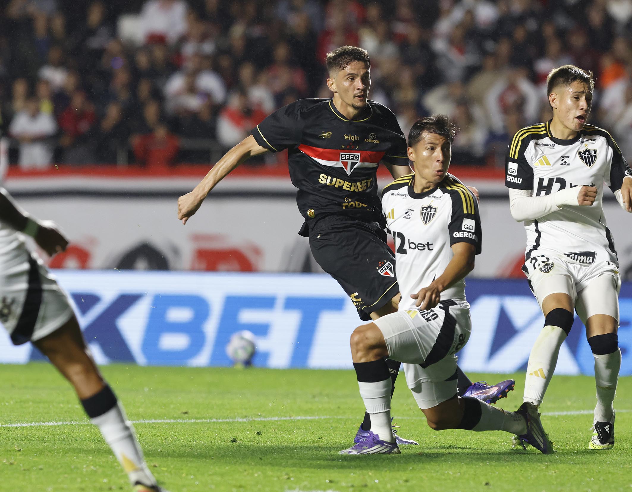 Atlético-MG x São Paulo: veja onde assistir ao duelo pelo Brasileirão ...