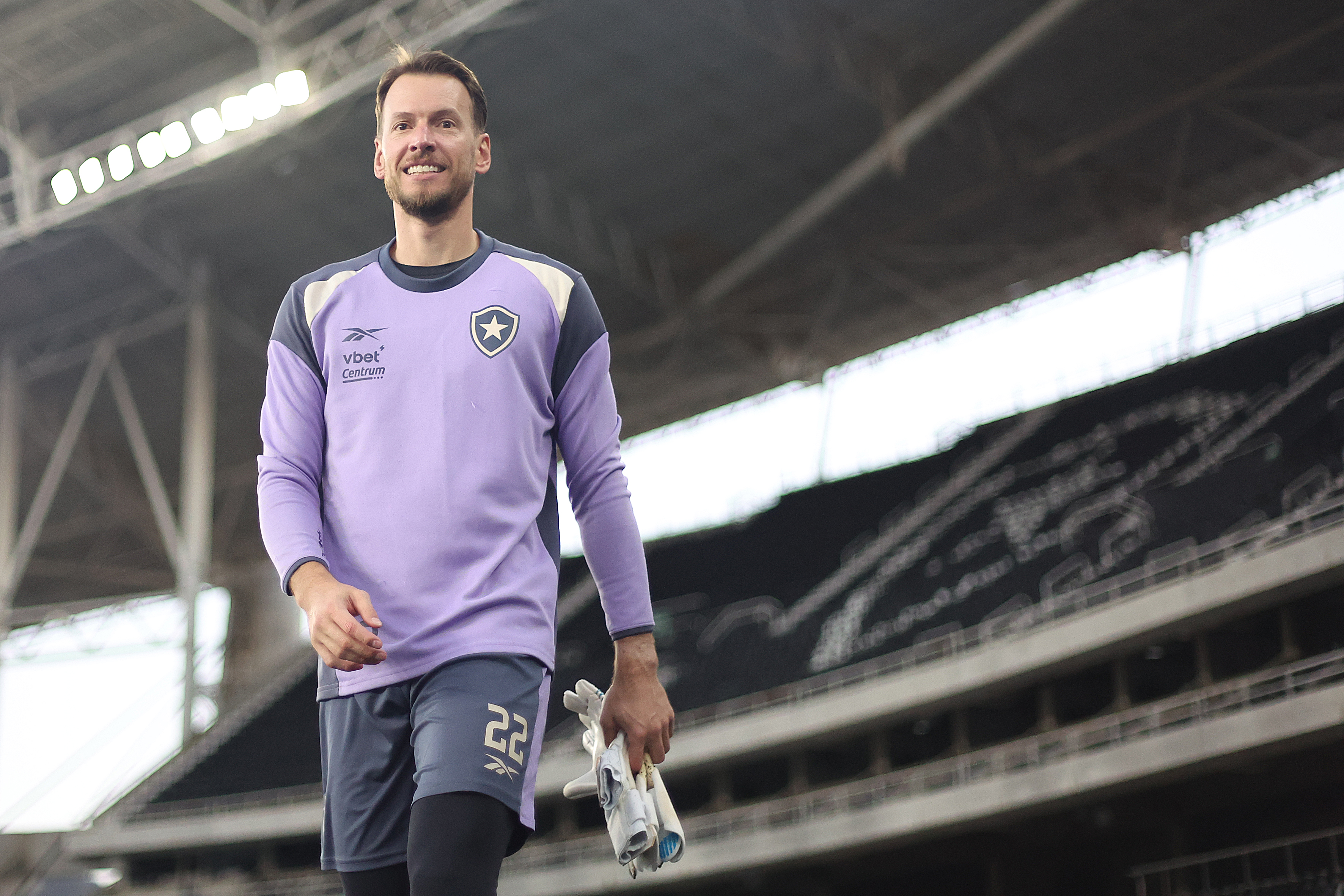 Corinthians avalia possível contratação de goleiro do Botafogo