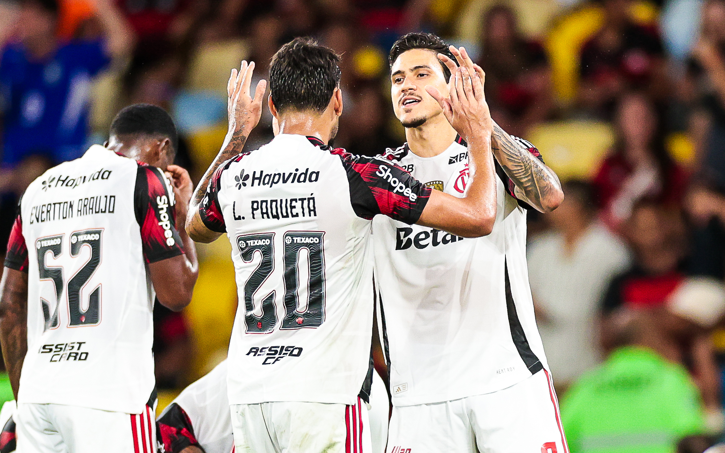 Flamengo supera Madureira com show de Pedro e avança para a final