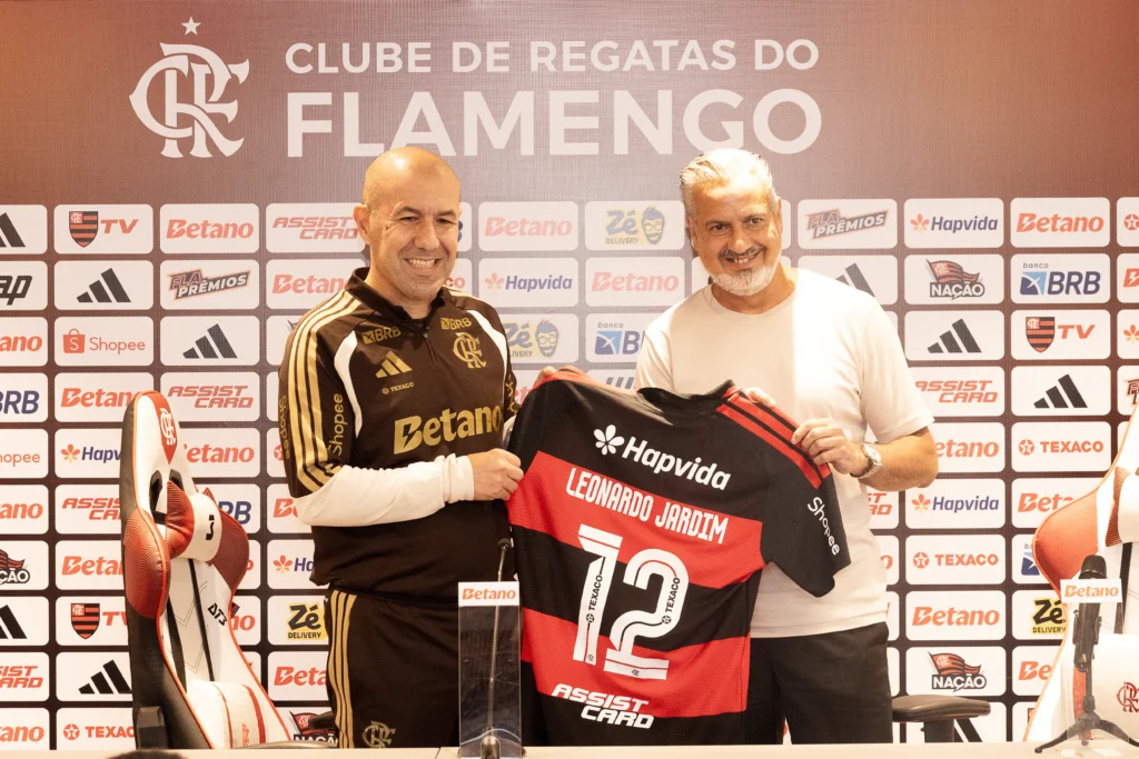 Leonardo Jardim Reflete Sobre Polêmica no Cruzeiro e Avalia Desafios à Frente do Flamengo