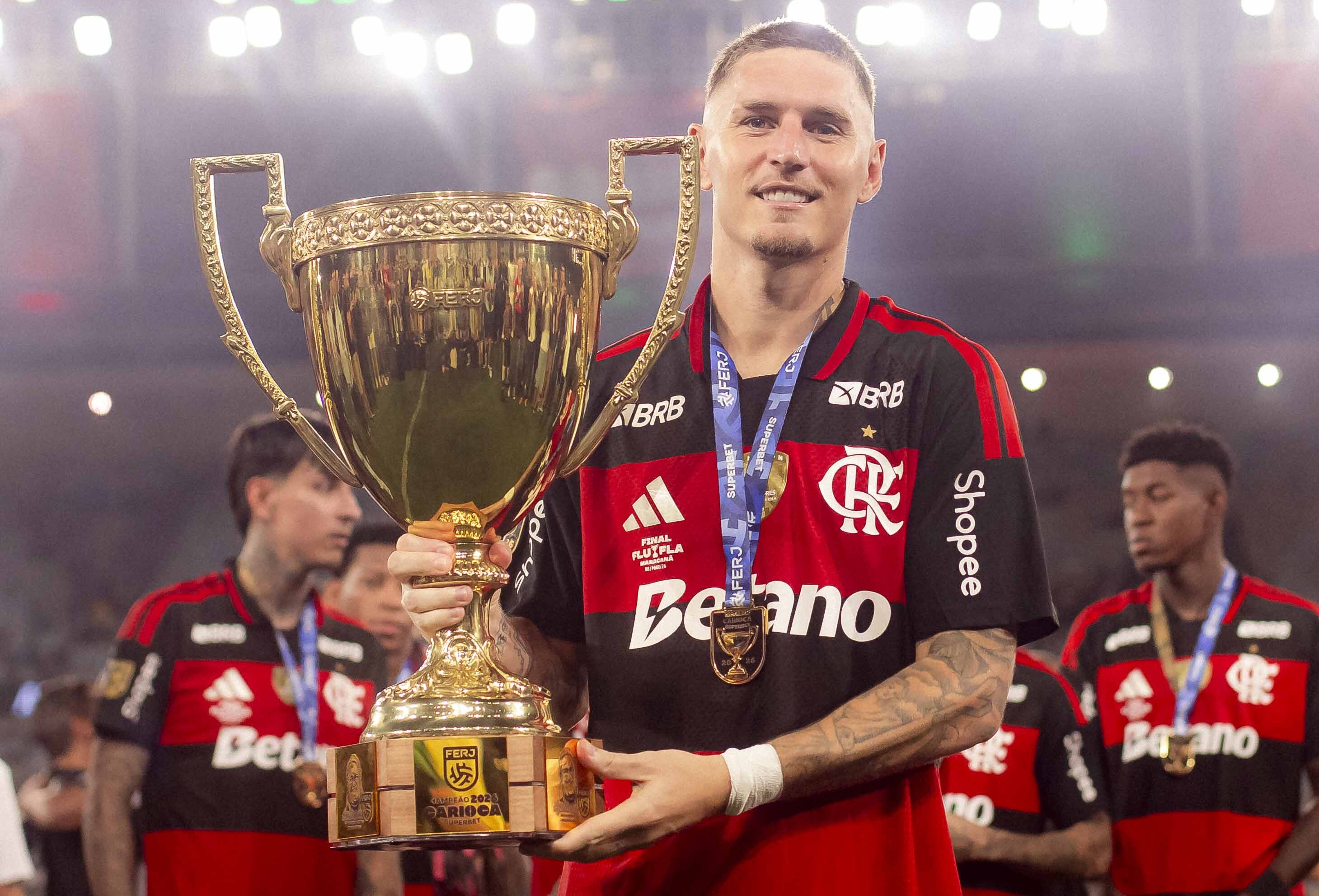 Varela destaca importância da adaptabilidade do Flamengo sob nova direção técnica