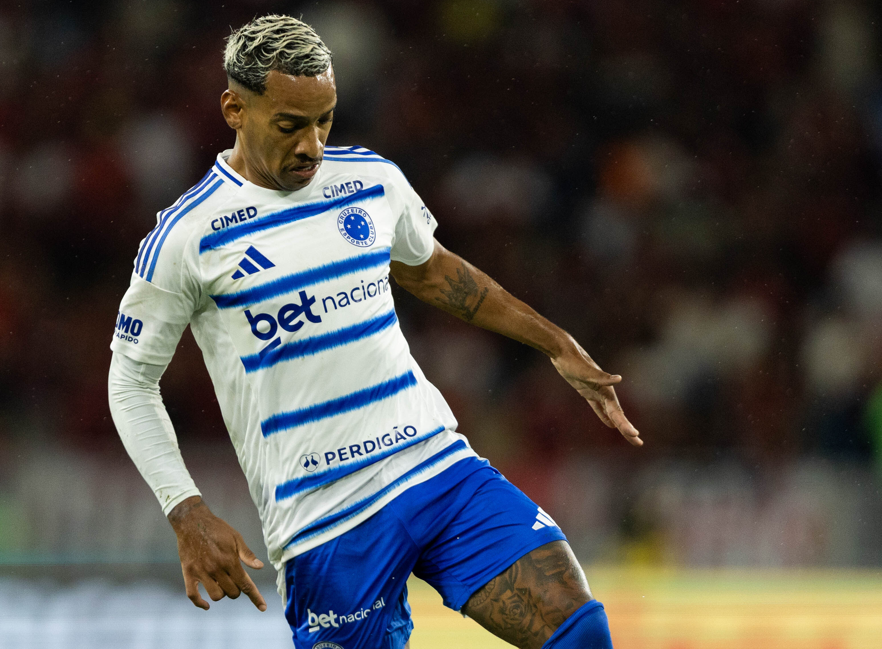 Matheus Pereira Reflete Sobre Derrota e Reconhece Desafio do Cruzeiro no Campeonato Brasileiro