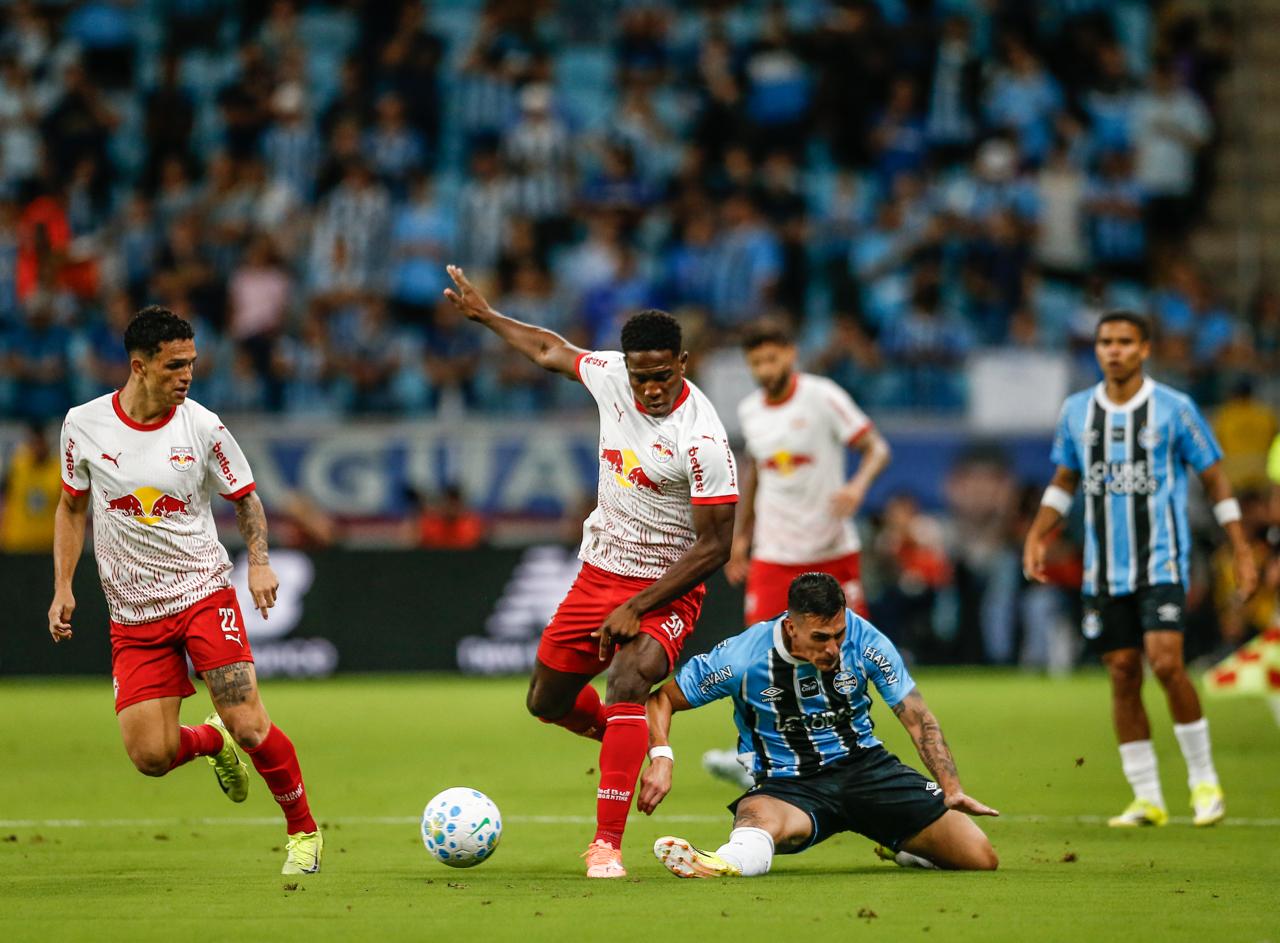 Bragantino e Grêmio Empatam em Duelo Decisivo com Direção de Golaço de Ex-São Paulo