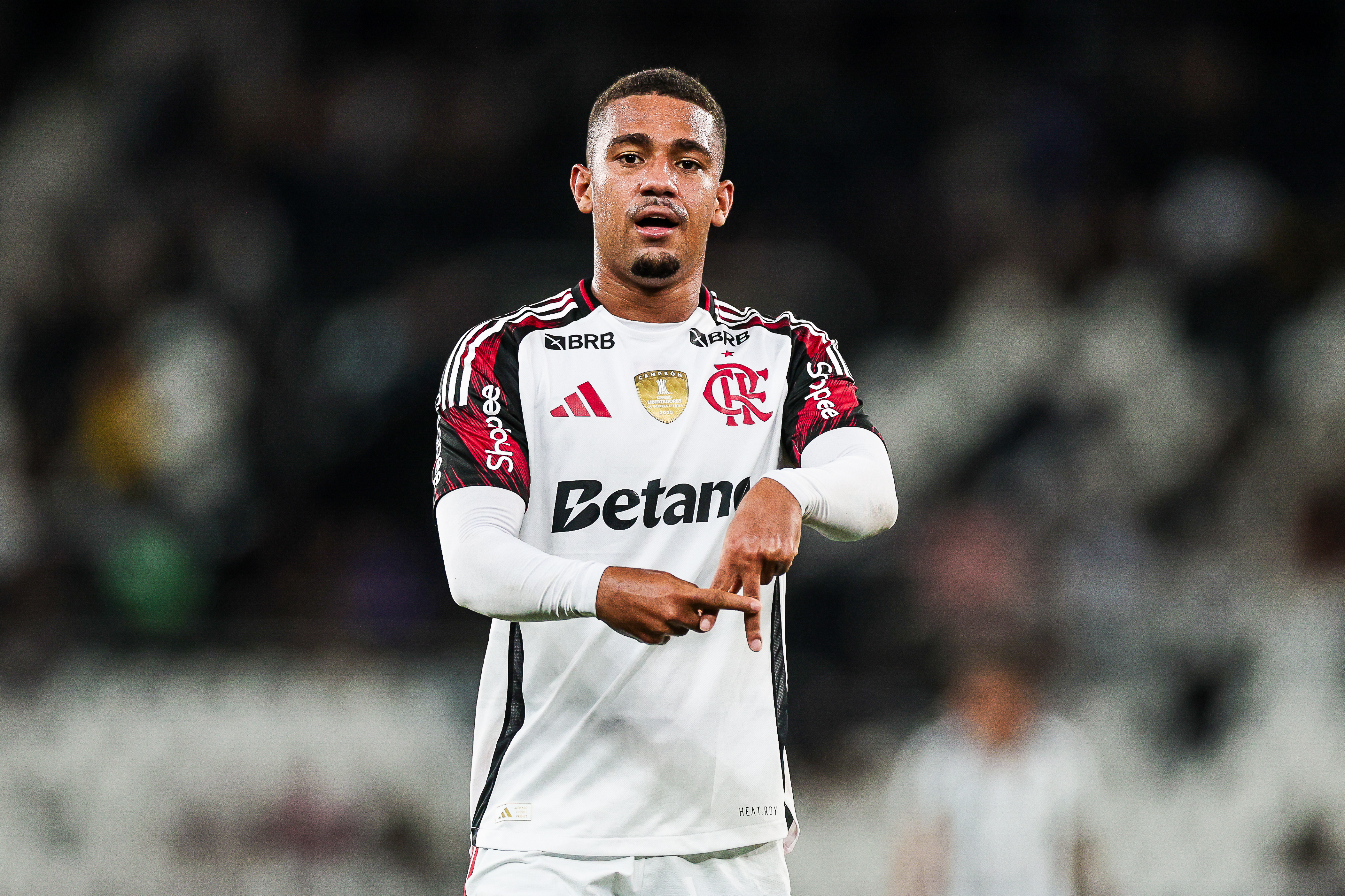 Samuel Lino celebra a estreia promissora de Leonardo Jardim à frente do Flamengo após vitória no clássico