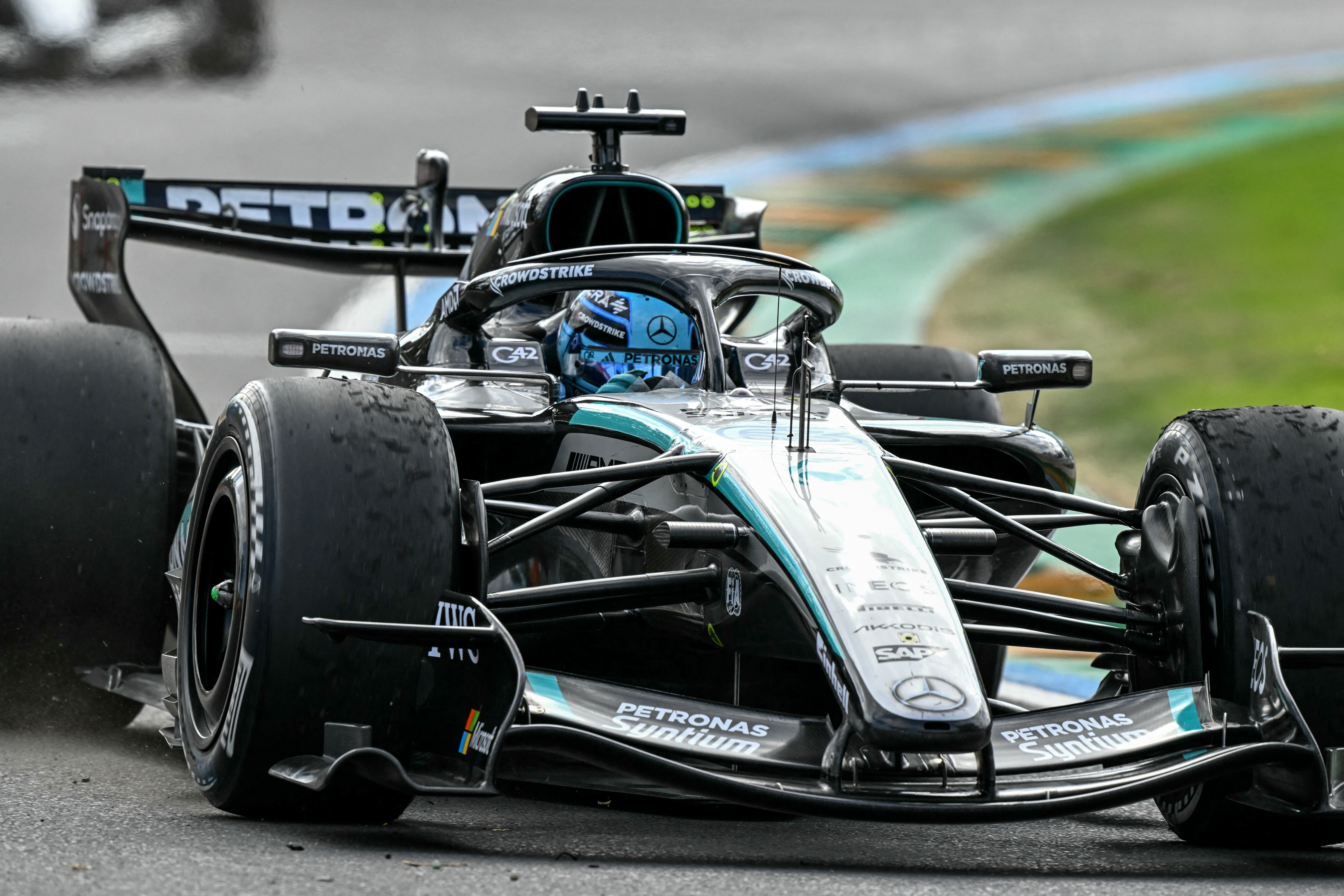 George Russell vence GP da Austrália de F1 com dobradinha da Mercedes; Bortoleto é 9º