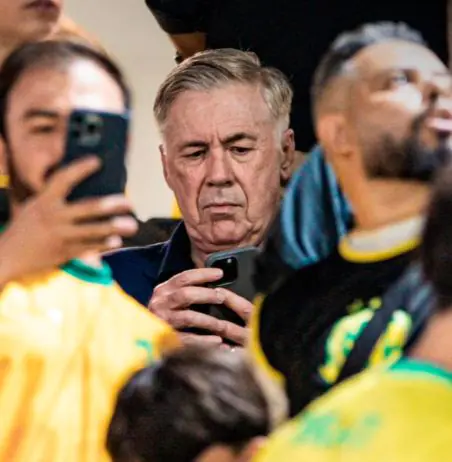 Mesmo sem Neymar, Ancelotti acompanha jogo do Santos contra o Mirassol